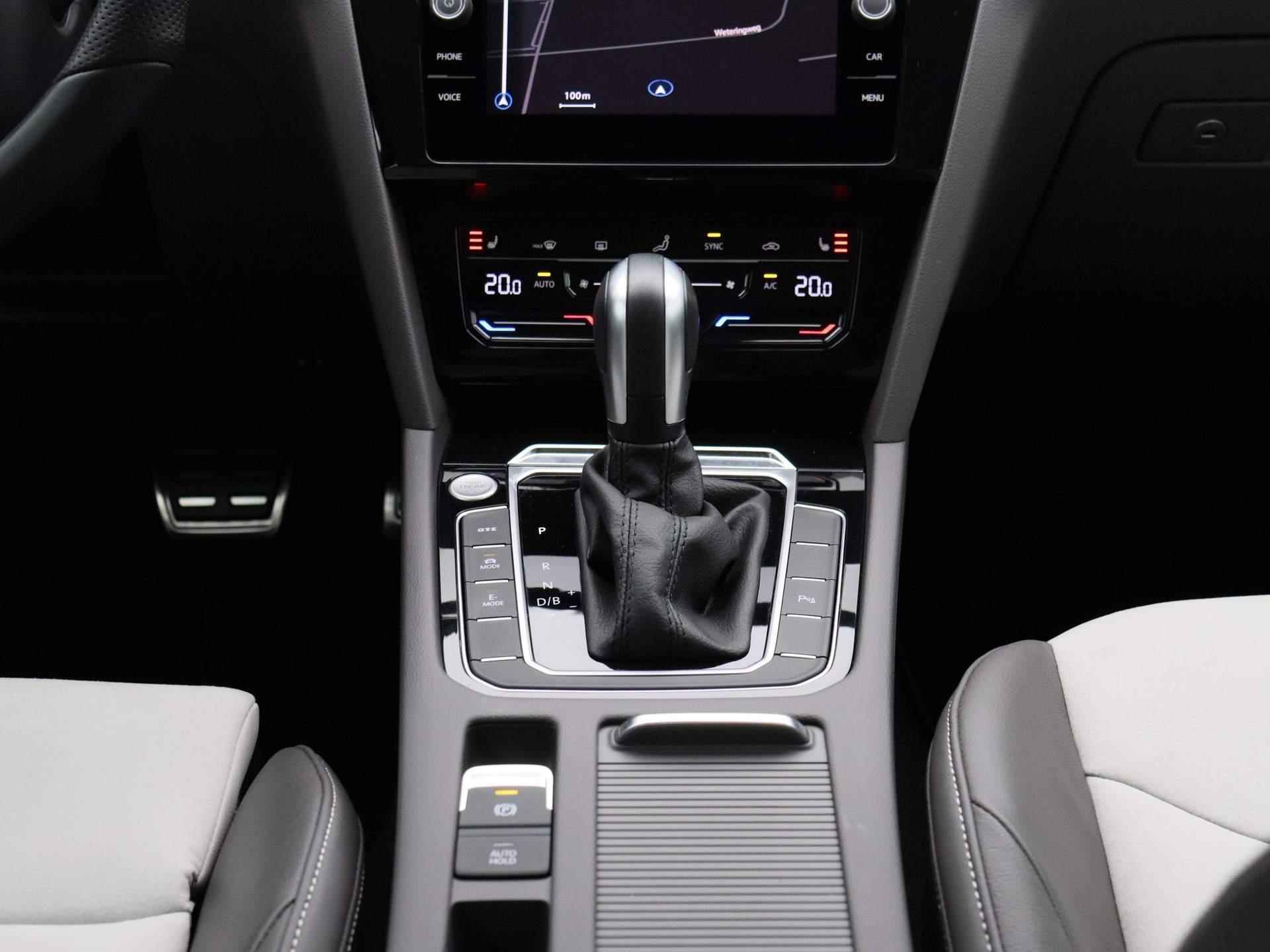 Volkswagen Arteon 1.4 TSI eHybrid Elegance | Automaat | Leder | Navigatie | Climate control | Parkeer sensoren | LMV | LED | Stoel verwarming | Apple carplay | DAB - 10/43