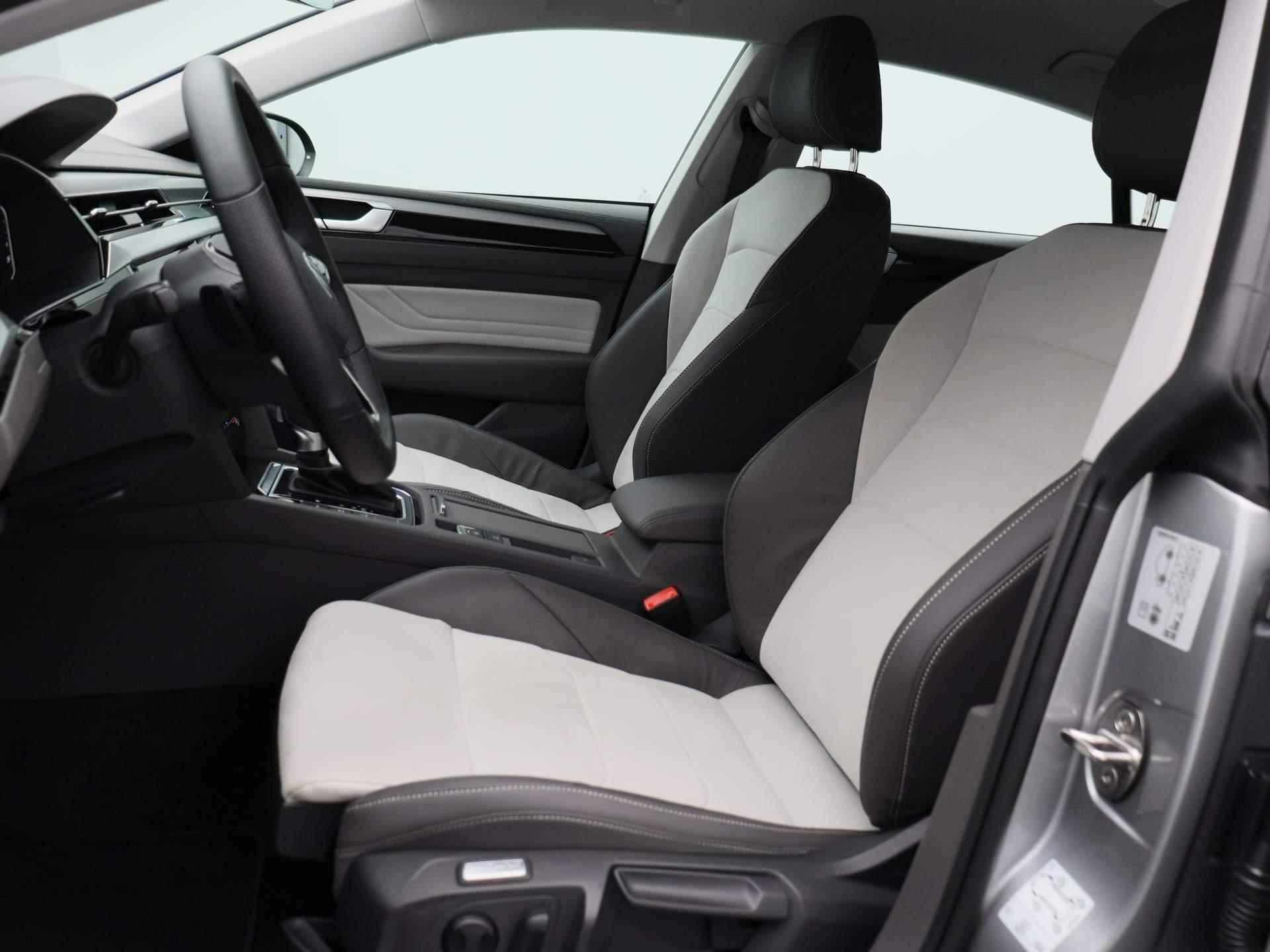 Volkswagen Arteon 1.4 TSI eHybrid Elegance | Automaat | Leder | Navigatie | Climate control | Parkeer sensoren | LMV | LED | Stoel verwarming | Apple carplay | DAB - 12/43