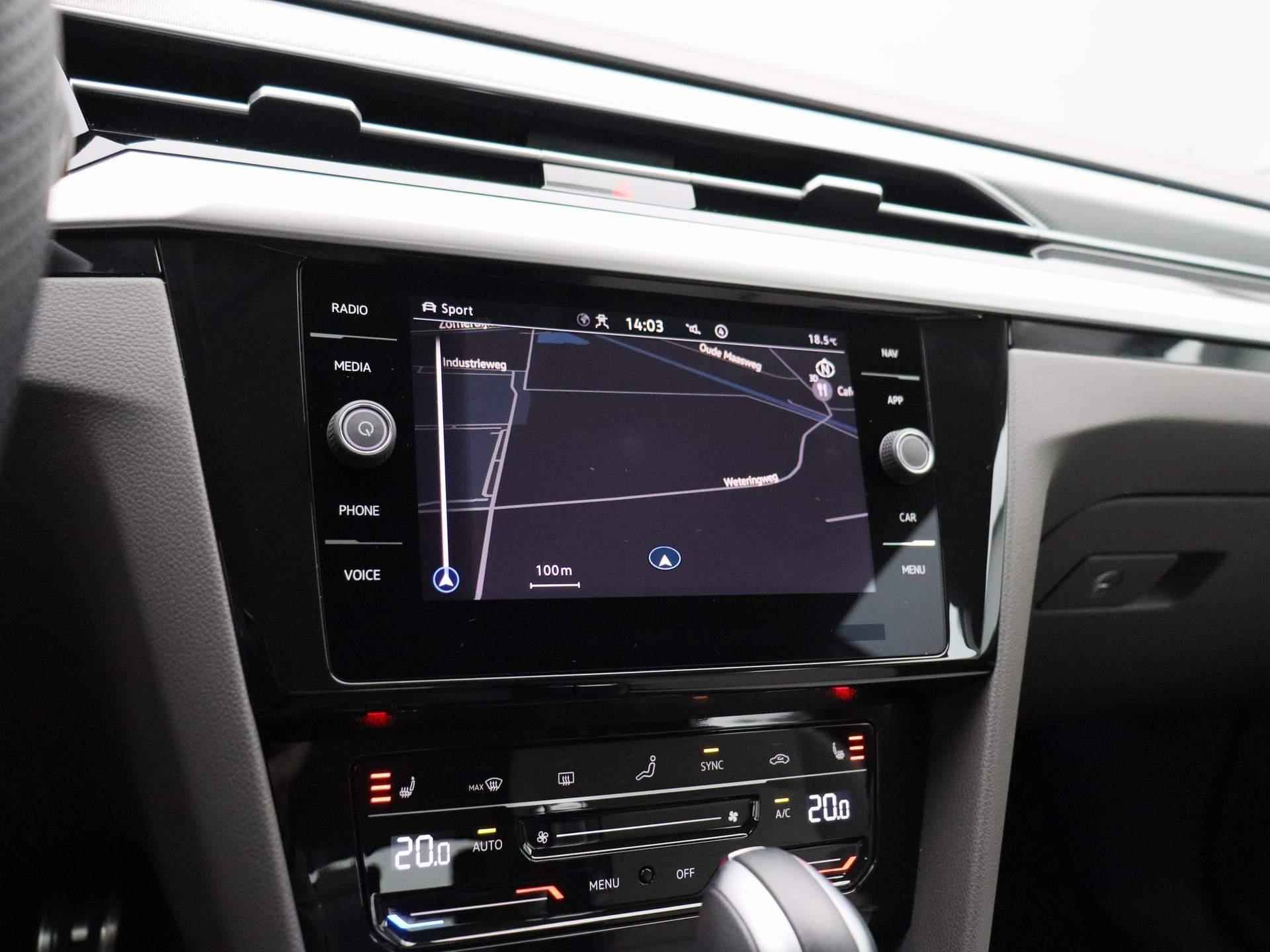 Volkswagen Arteon 1.4 TSI eHybrid Elegance | Automaat | Leder | Navigatie | Climate control | Parkeer sensoren | LMV | LED | Stoel verwarming | Apple carplay | DAB | Lage km stand - 18/43