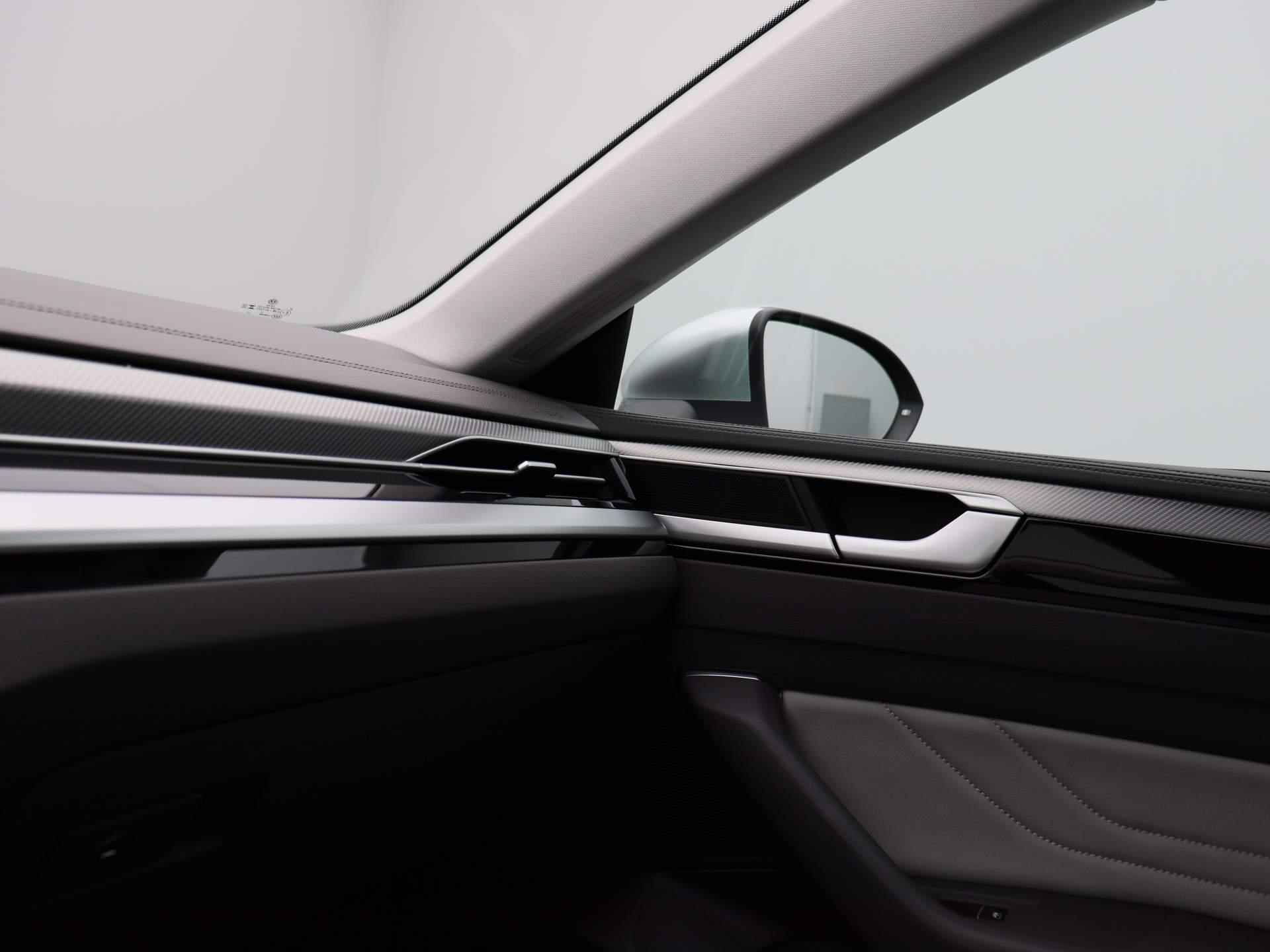 Volkswagen Arteon 1.4 TSI eHybrid Elegance | Automaat | Leder | Navigatie | Climate control | Parkeer sensoren | LMV | LED | Stoel verwarming | Apple carplay | DAB - 28/43