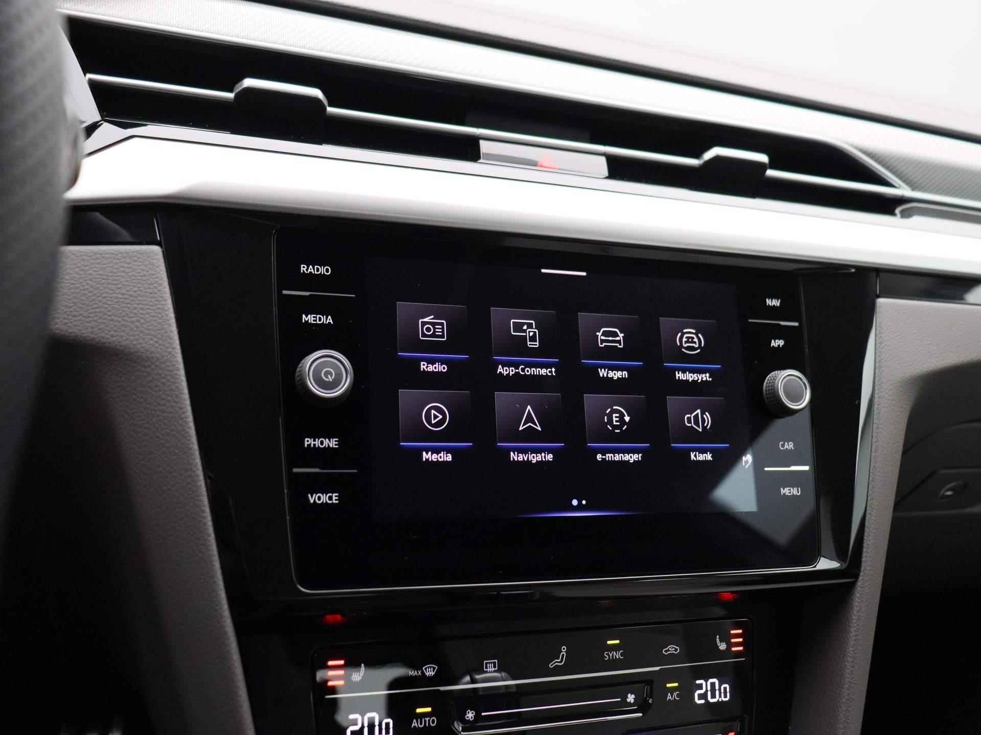 Volkswagen Arteon 1.4 TSI eHybrid Elegance | Automaat | Leder | Navigatie | Climate control | Parkeer sensoren | LMV | LED | Stoel verwarming | Apple carplay | DAB - 30/43