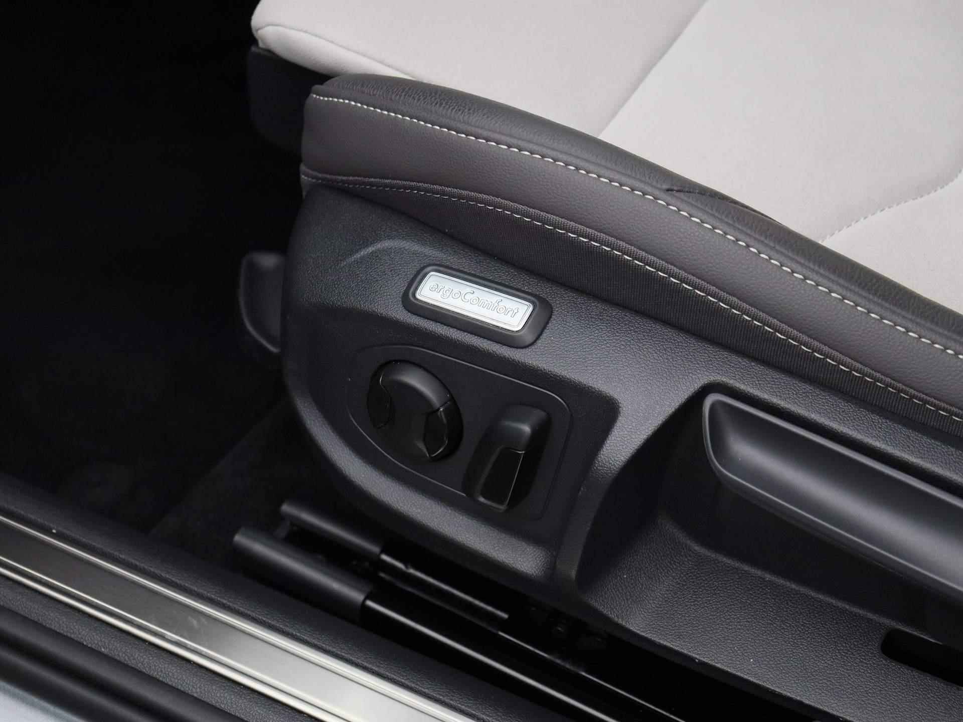 Volkswagen Arteon 1.4 TSI eHybrid Elegance | Automaat | Leder | Navigatie | Climate control | Parkeer sensoren | LMV | LED | Stoel verwarming | Apple carplay | DAB - 34/43