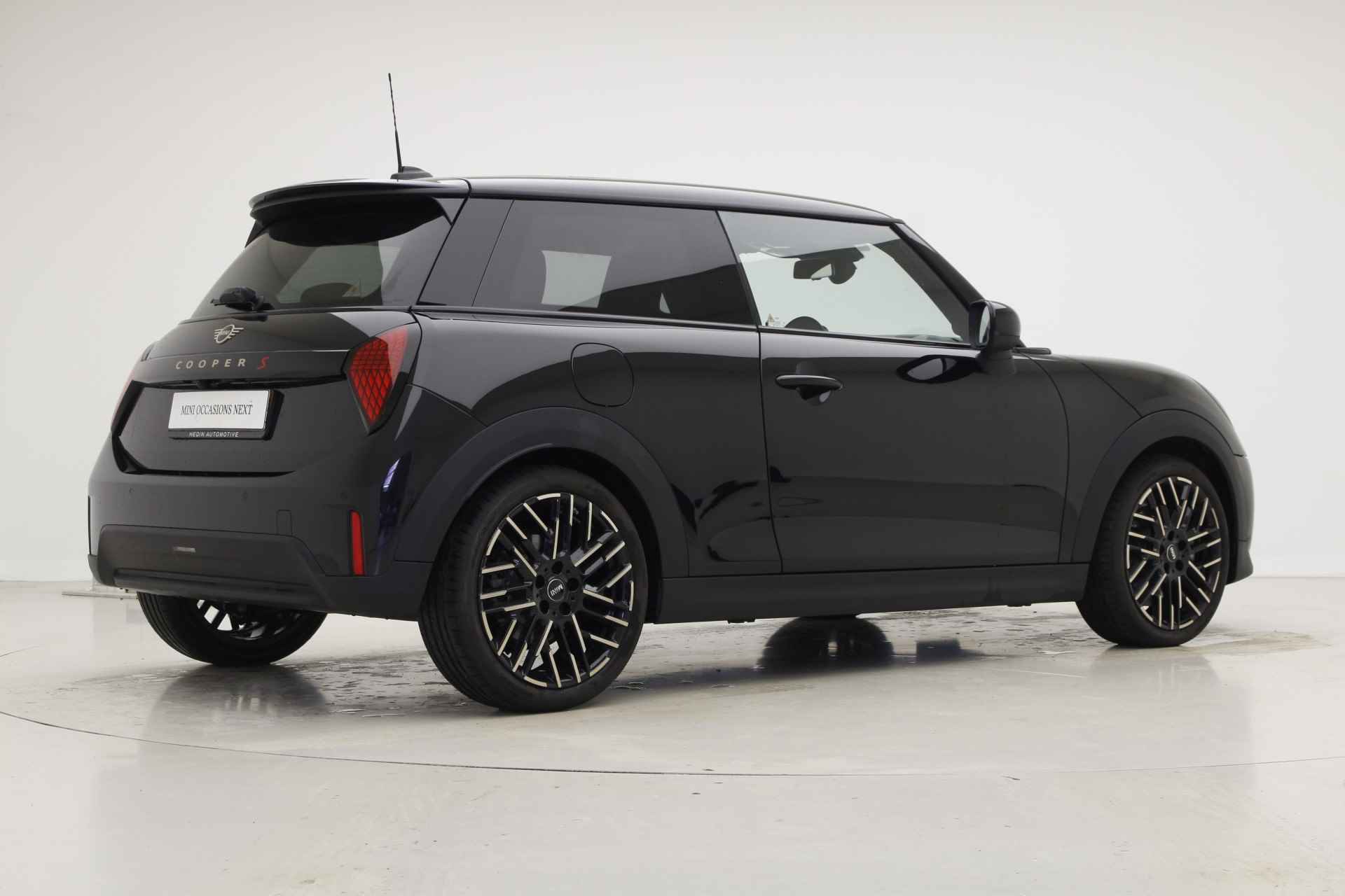 MINI 3-deurs 2.0 Cooper S Favoured S - 2/36