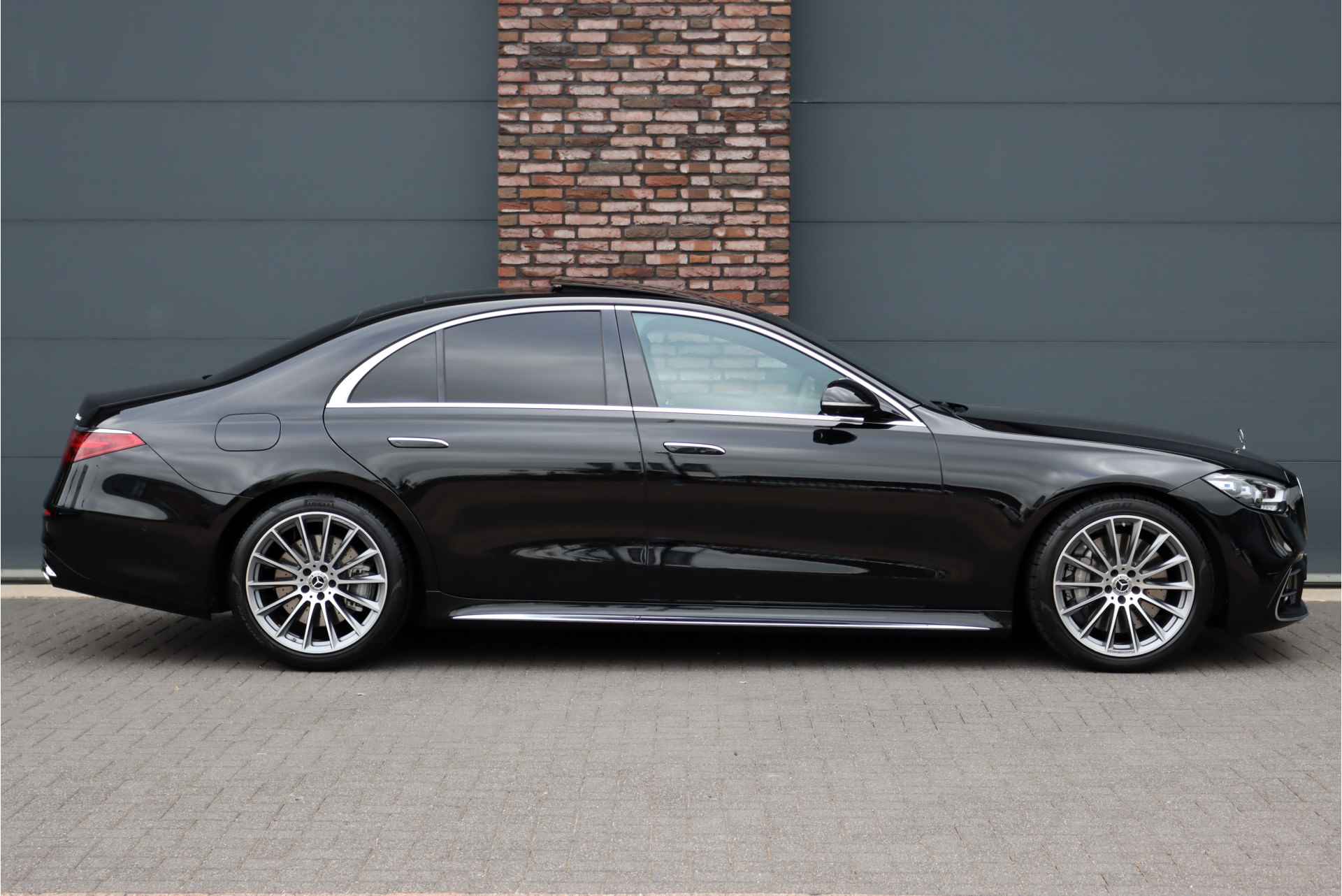 Mercedes-Benz S-Klasse 450 4MATIC Premium AMG Line Aut9 | Luchtvering | Distronic+ | 3D-Display | Memory | HUD | Nappa Leder | Stoelventilatie | Panoramadak | Massage | Rijassistentiepakket+ | Digital Light | - 12/48