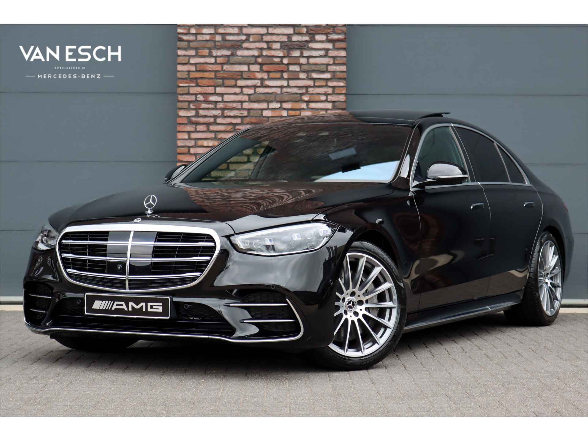 Mercedes-Benz S-Klasse 450 4MATIC Premium AMG Line Aut9 | Luchtvering | Distronic+ | 3D-Display | Memory | HUD | Nappa Leder | Stoelventilatie | Panoramadak | Massage | Rijassistentiepakket+ | Digital Light |