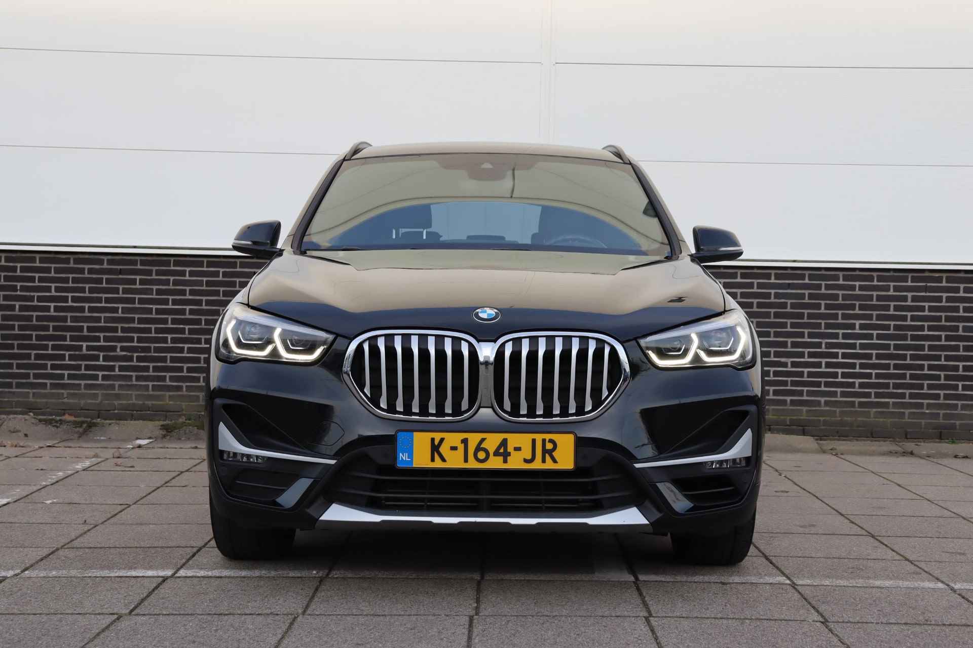 BMW X1 xDrive25e High Executive Edition Sportline Stoelverwarming Lederen Sportstoelen Trekhaak LED - 2/48