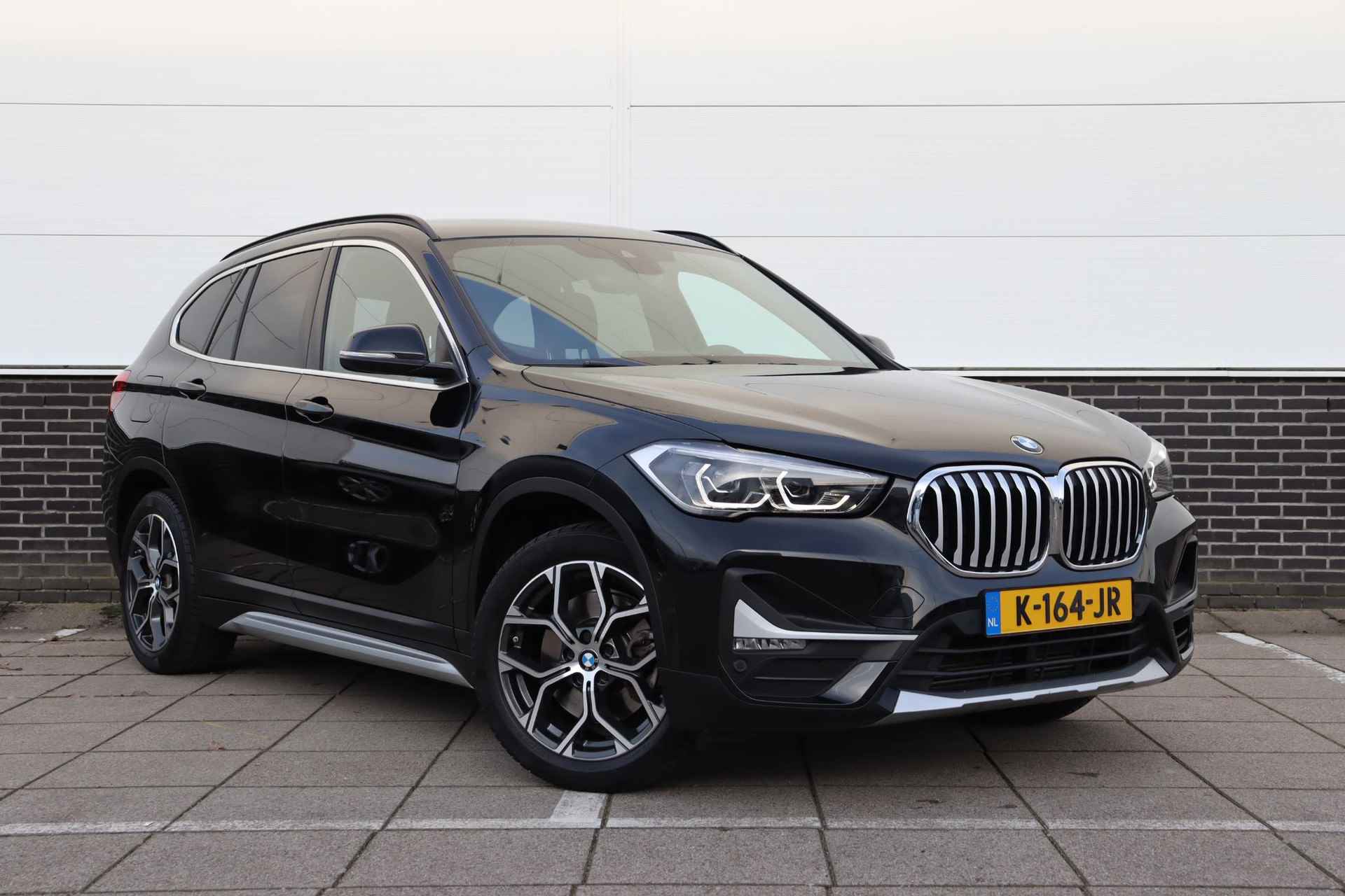 BMW X1 xDrive25e High Executive Edition Sportline Stoelverwarming Lederen Sportstoelen Trekhaak LED - 3/48