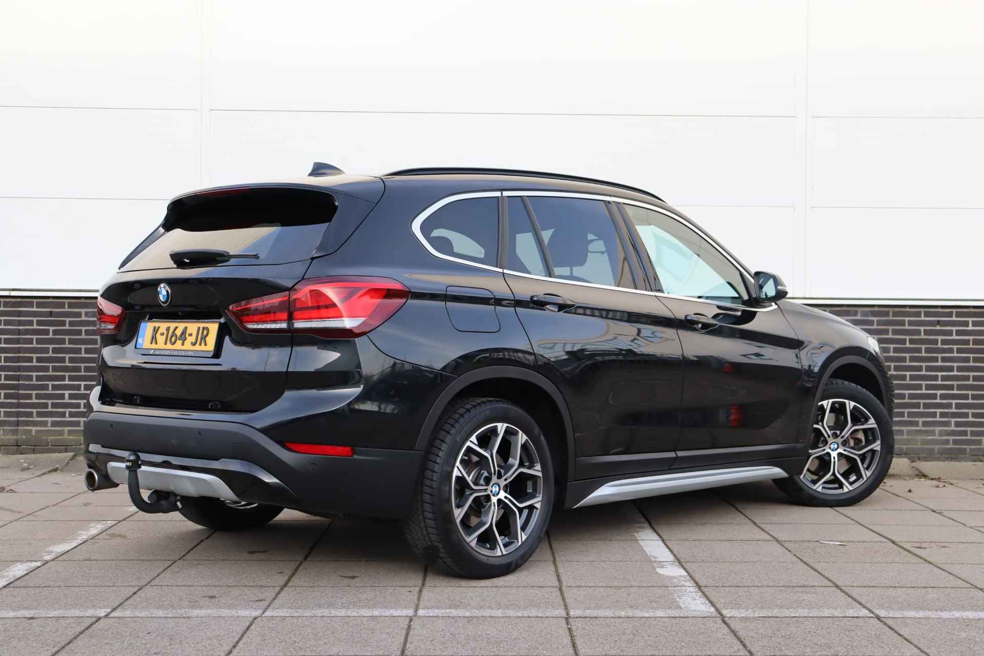 BMW X1 xDrive25e High Executive Edition Sportline Stoelverwarming Lederen Sportstoelen Trekhaak LED - 5/48