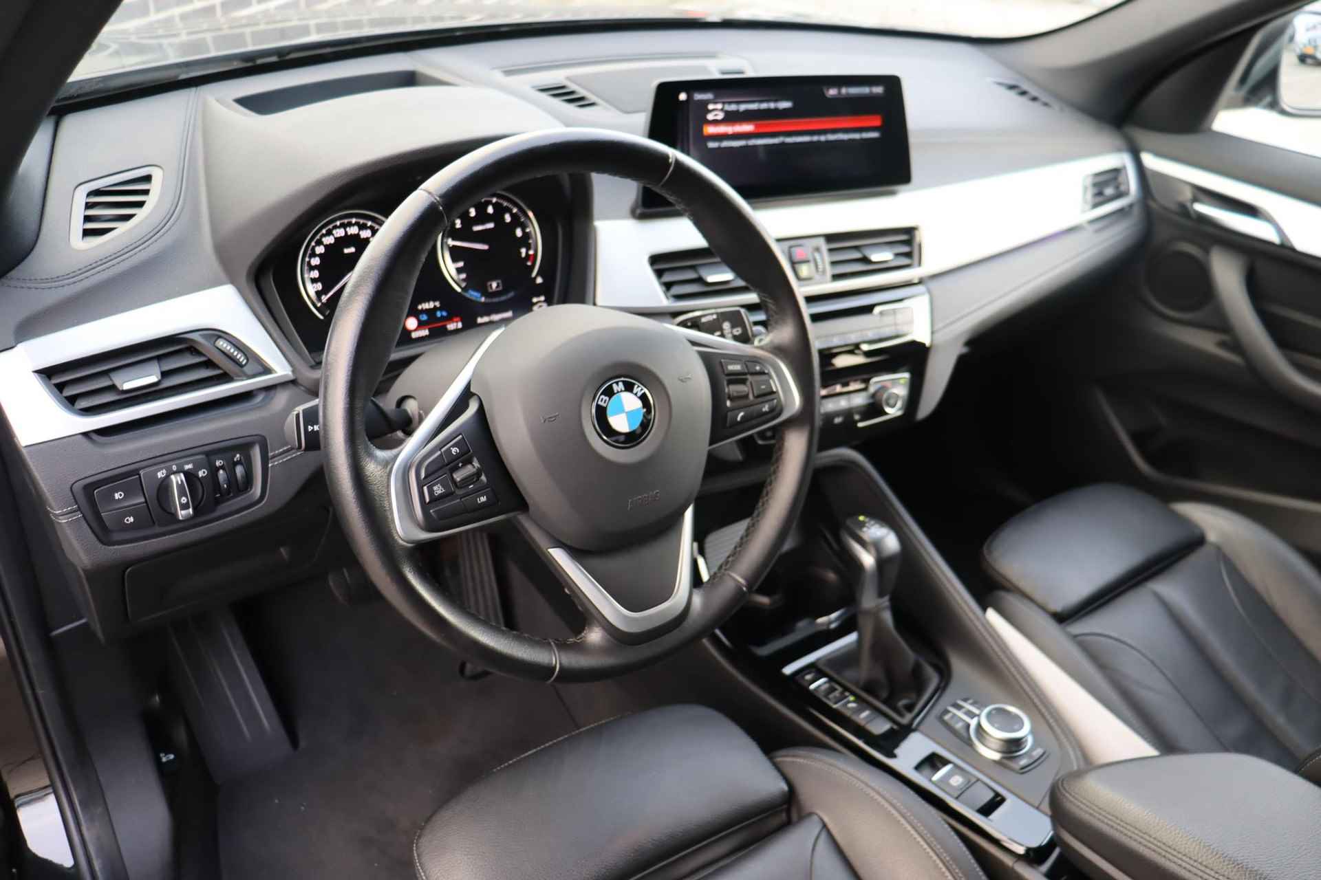 BMW X1 xDrive25e High Executive Edition Sportline Stoelverwarming Lederen Sportstoelen Trekhaak LED - 8/48