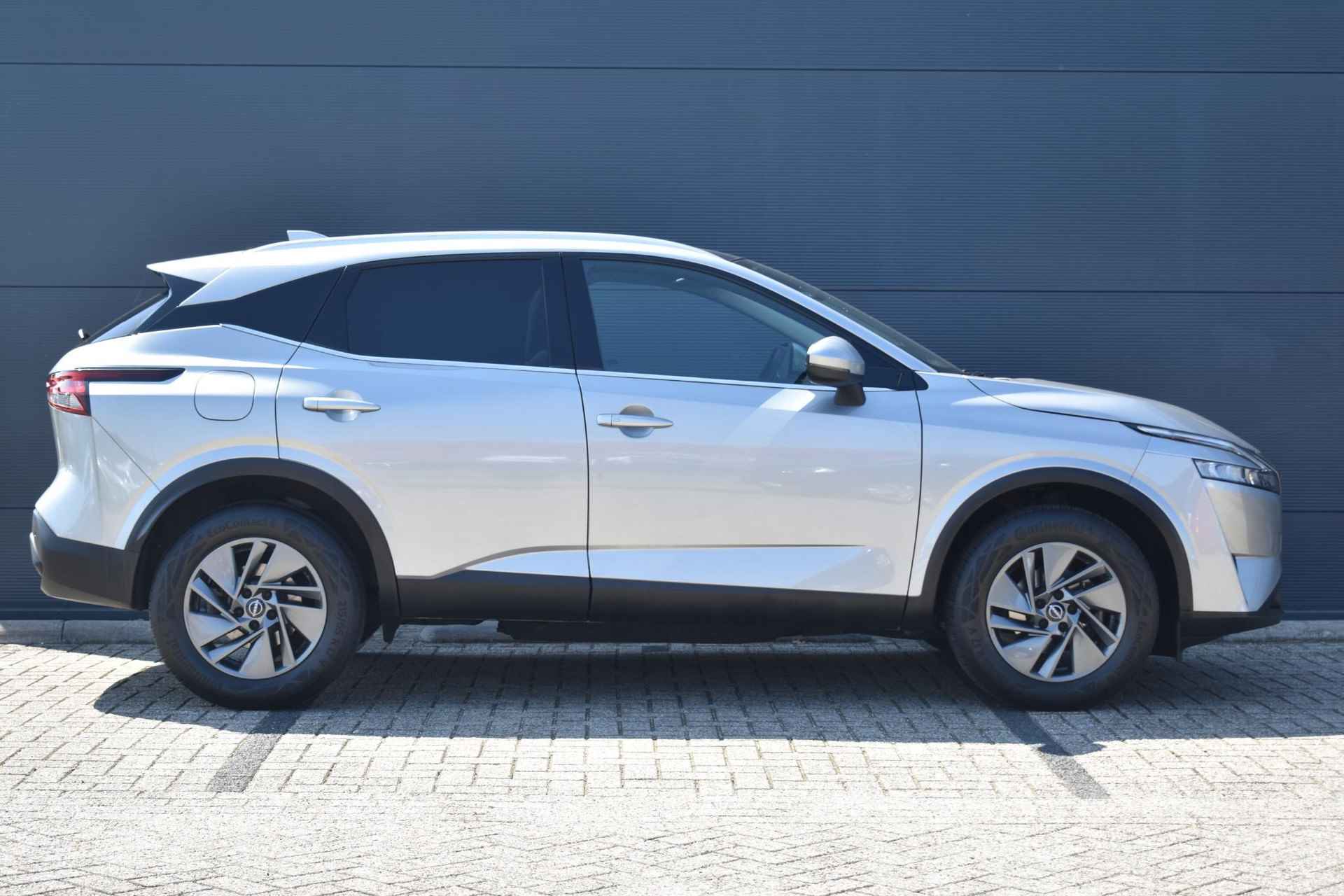 Nissan Qashqai 1.3 MHEV Acenta 140pk | Achteruitrijcamera | Panorama-dak | Carplay| Adaptive Cruise Control | Climate Control - 5/36