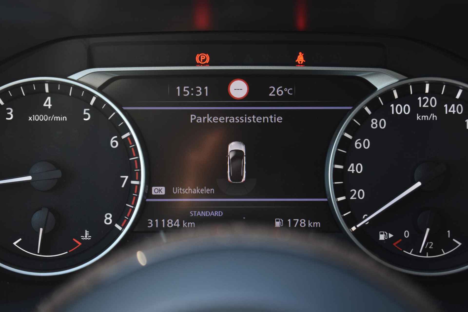 Nissan Qashqai 1.3 MHEV Acenta 140pk | Achteruitrijcamera | Panorama-dak | Carplay| Adaptive Cruise Control | Climate Control - 29/36