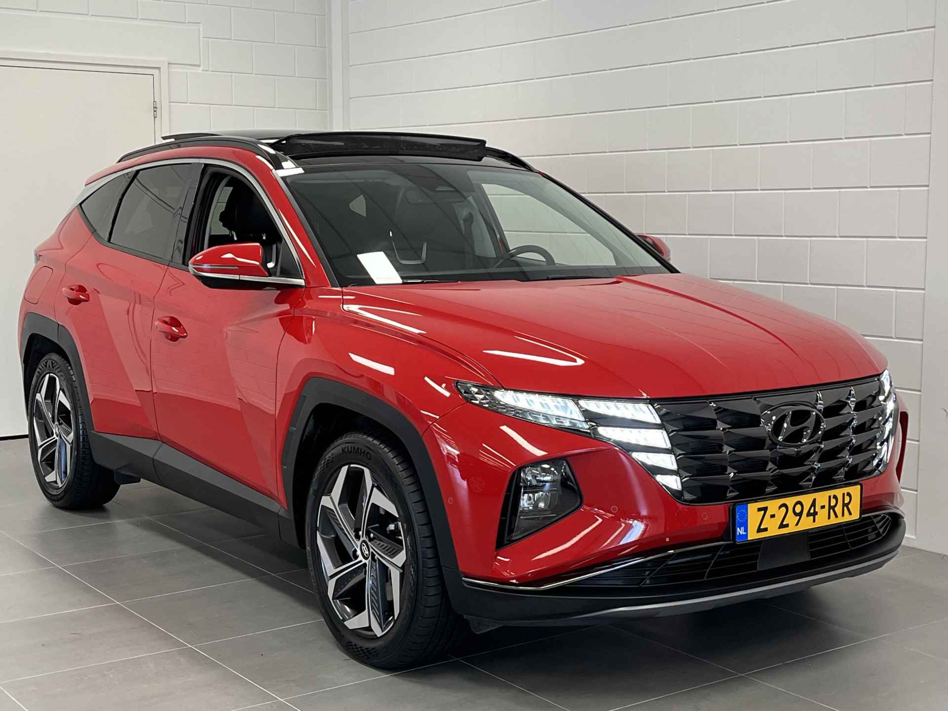 Hyundai Tucson 1.6 T-GDI PHEV Premium Sky 4WD TREKHAAK | PANORAMADAK | LEDER | NAVIGATIE | ZEER RIJKE UITRUSTING - 9/53