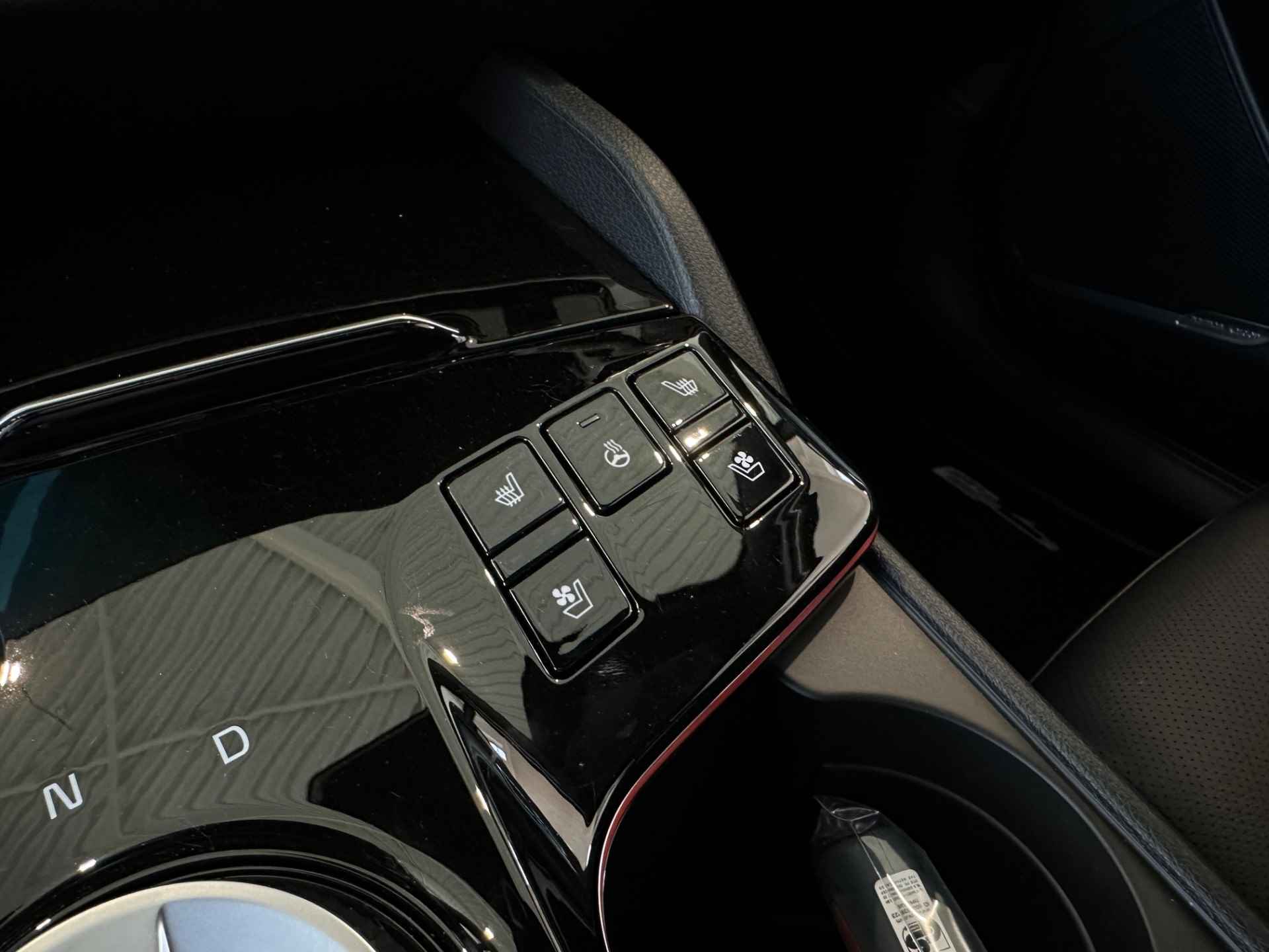 Kia Sportage 1.6 T-GDi Hybrid GT-PlusLine *Meerdere uit voorraad leverbaar - Zwart - Adaptief Cruise Control - Climate Control - Navigatie - Stoel/Stuur Verwarming - Stoelverkoeling - Schuif/Kanteldak - Fabrieksgarantie Tot 2031 - 28/40