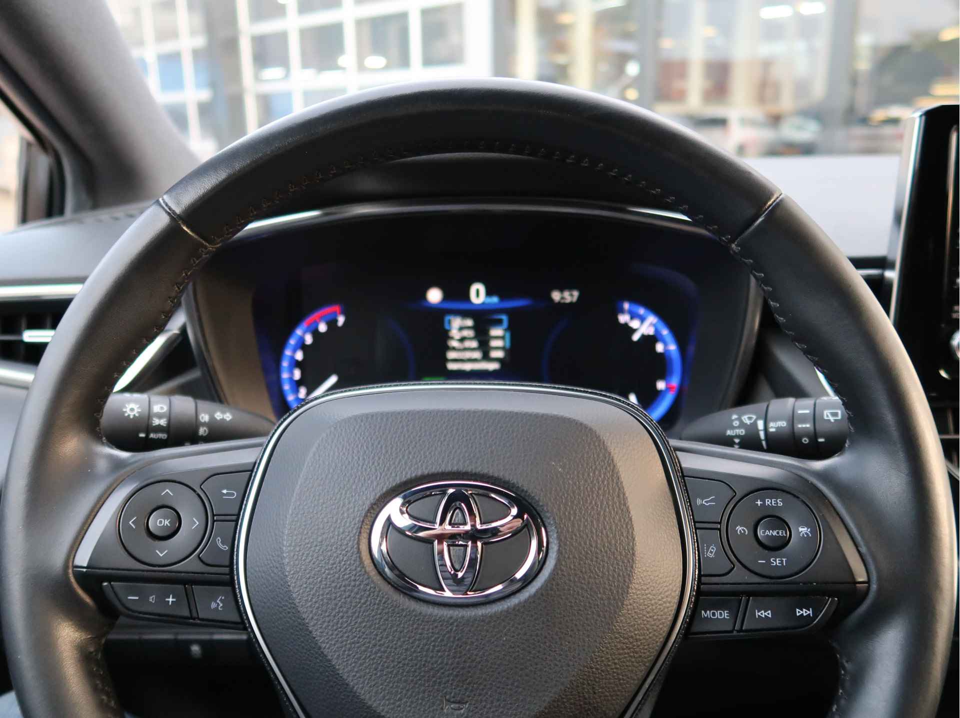 Toyota Corolla Touring Sports 1.8 Hybrid Dynamic | stoelverw | carplay | camera | - 18/23