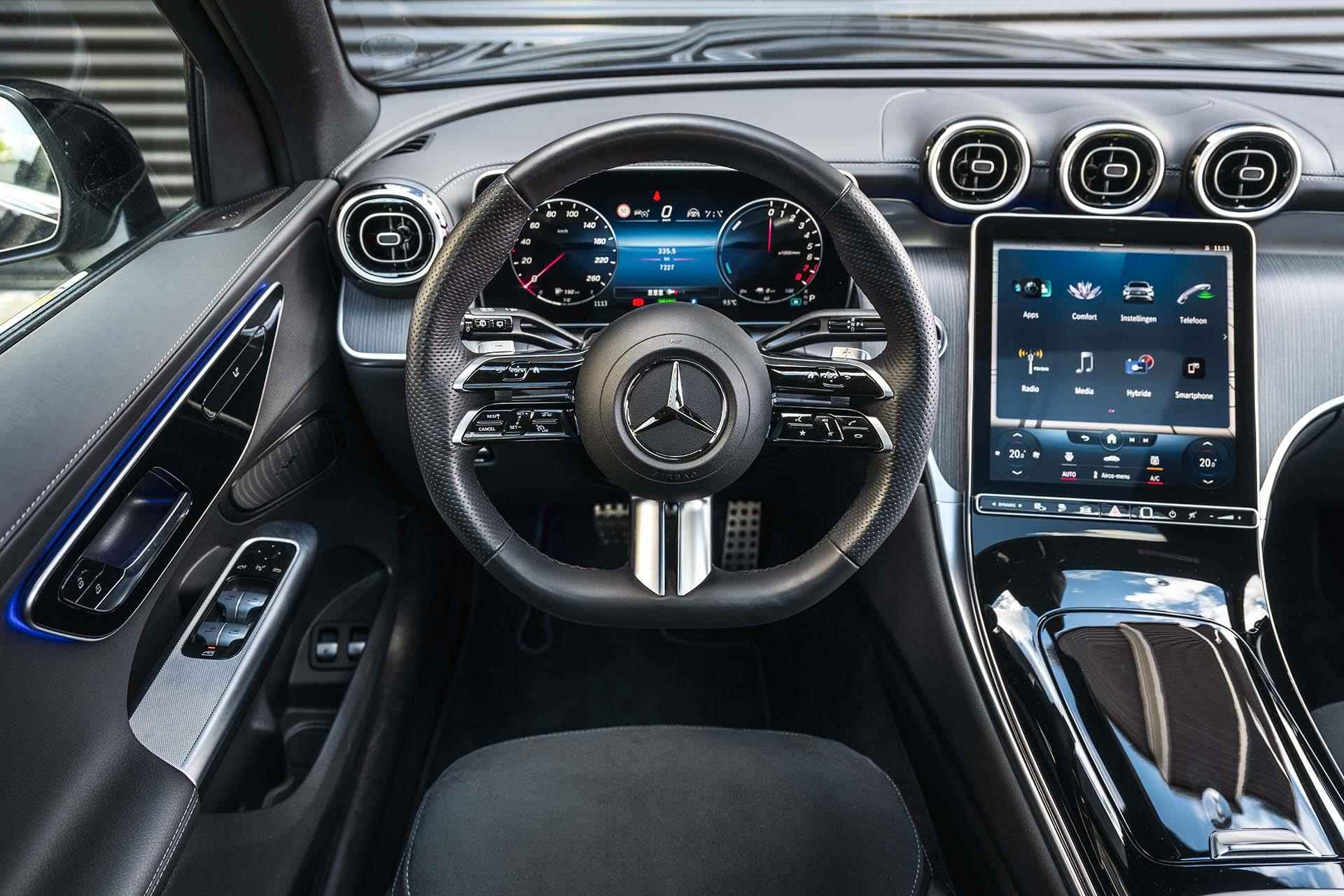 Mercedes-Benz GLC-klasse 300e 4MATIC AMG NIGHT | Panoramadak | Treeplanken | Rij-assistentiepakket | Stuurwiel Verwarmd | 360 camera | Sfeerverlichting | 20'' velgen | - 5/34