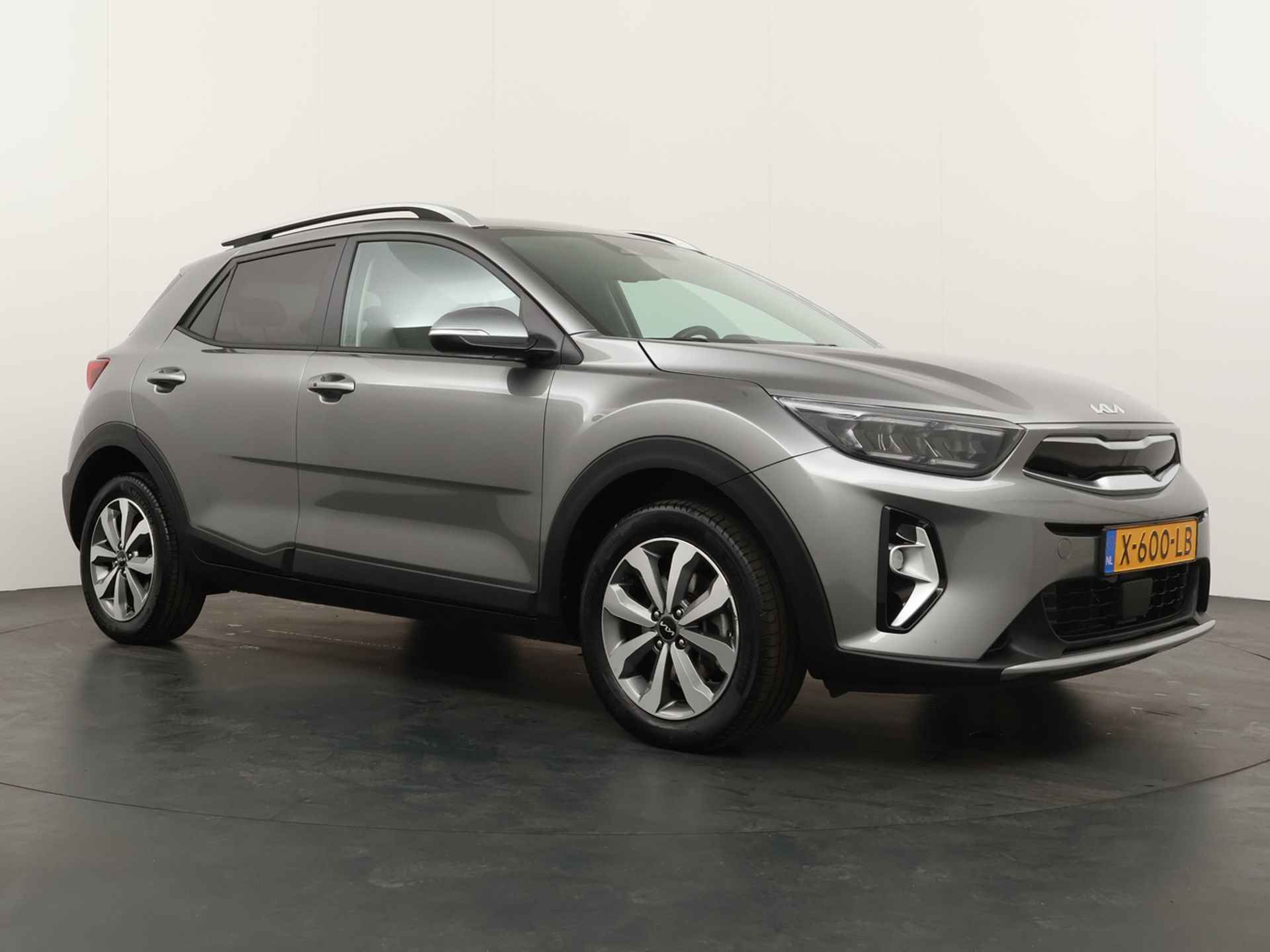 Kia Stonic 1.0 T-GDi MHEV DynamicPlusLine - Navigatie - Climate Control - Keyless Entry - Apple Carplay/Android Auto - Fabrieksgarantie tot 12-2030 - 11/50