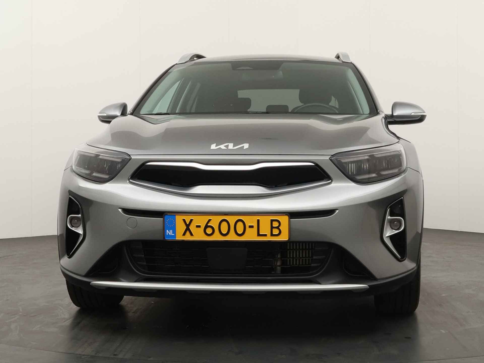 Kia Stonic 1.0 T-GDi MHEV DynamicPlusLine - Navigatie - Climate Control - Keyless Entry - Apple Carplay/Android Auto - Fabrieksgarantie tot 12-2030 - 13/50