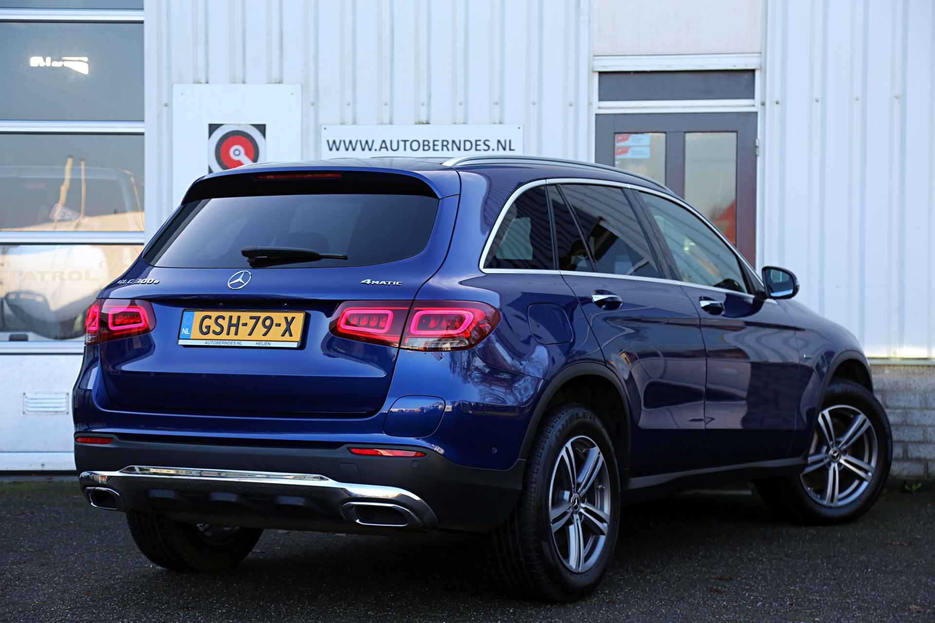 Mercedes-Benz GLC 300e PHEV Plug in 4MATIC*Perfect MB Onderh.*1ste Eig*BTW*ACC/Sfeer/Dodehoek/Keyless Entry+Go/Leder/Stoelverw./Elek Klep/LED/Appl - 2/63