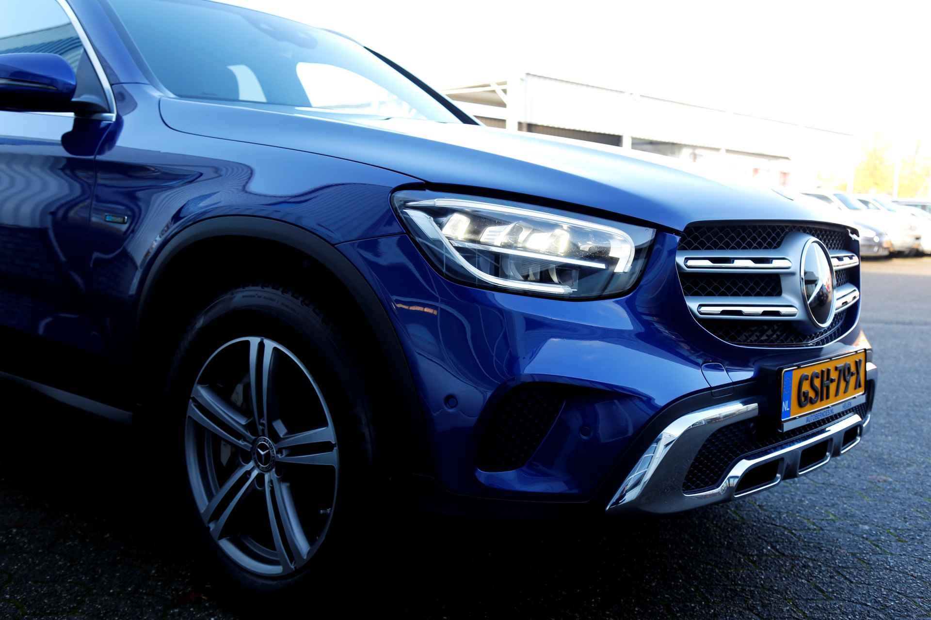 Mercedes-Benz GLC 300e PHEV Plug in 4MATIC*Perfect MB Onderh.*1ste Eig*BTW*ACC/Sfeer/Dodehoek/Keyless Entry+Go/Leder/Stoelverw./Elek Klep/LED/Appl - 52/63