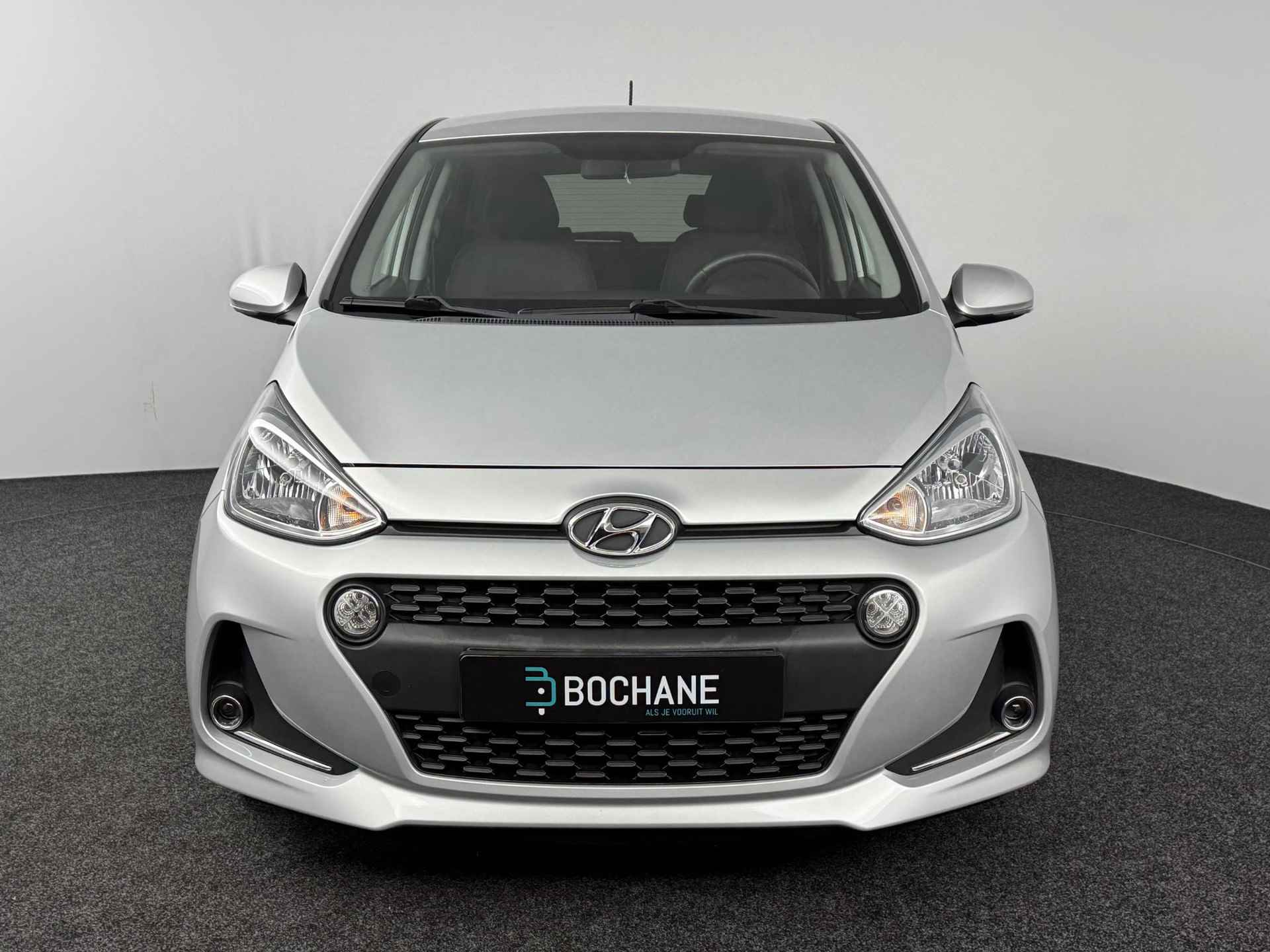 Hyundai i10 1.0i Premium  | Navigatie | Cruise Control | Stoelverwarming | - 18/48