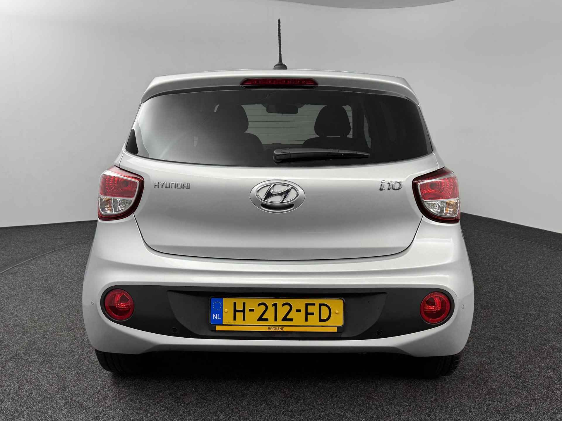 Hyundai i10 1.0i Premium  | Navigatie | Cruise Control | Stoelverwarming | - 19/48