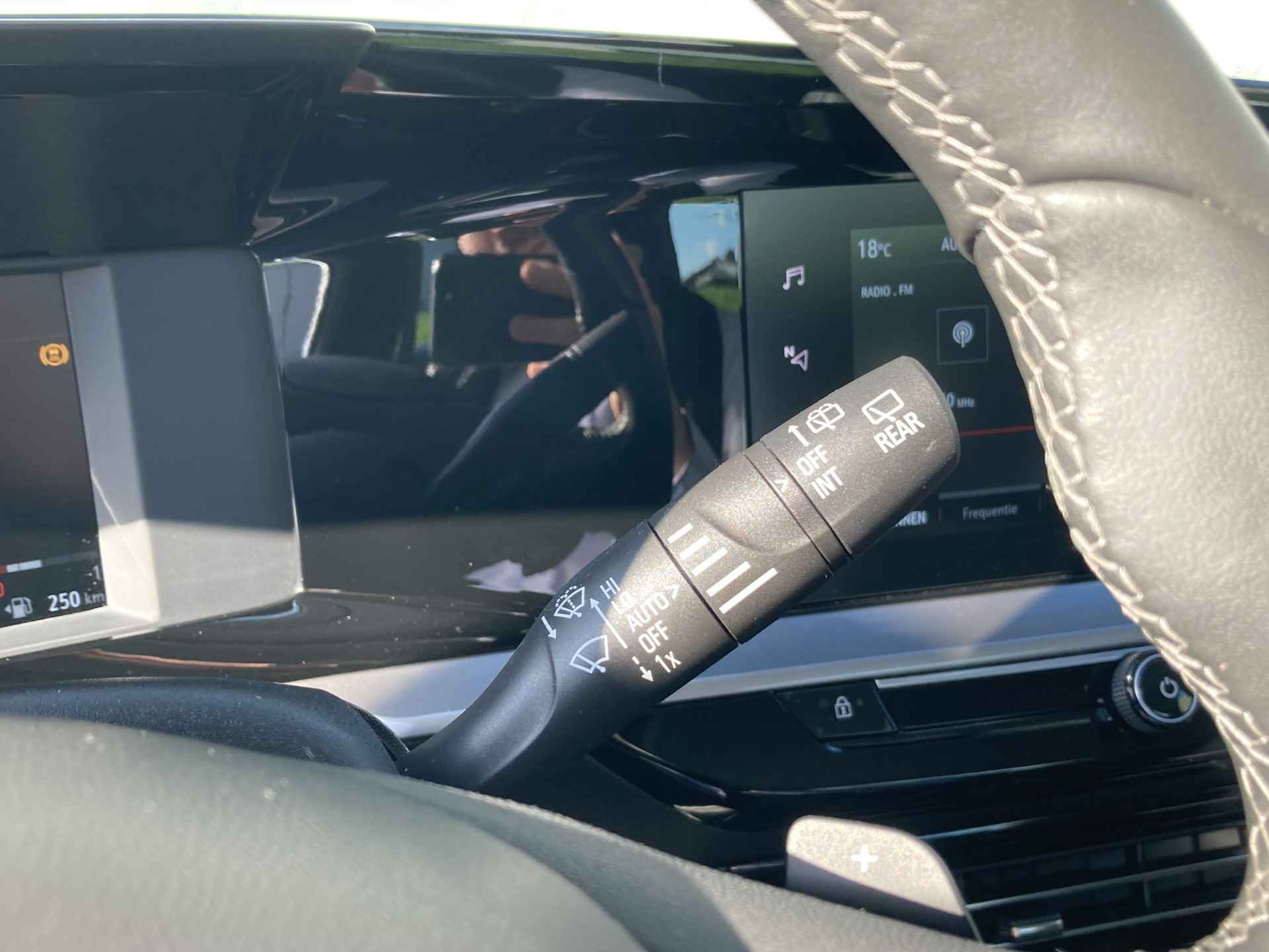 Opel Mokka 1.2 Turbo 130pk Automaat Business Elegance | Camera | Cruise | Navi by app | Stuurverwarming | pdc achter | - 22/35