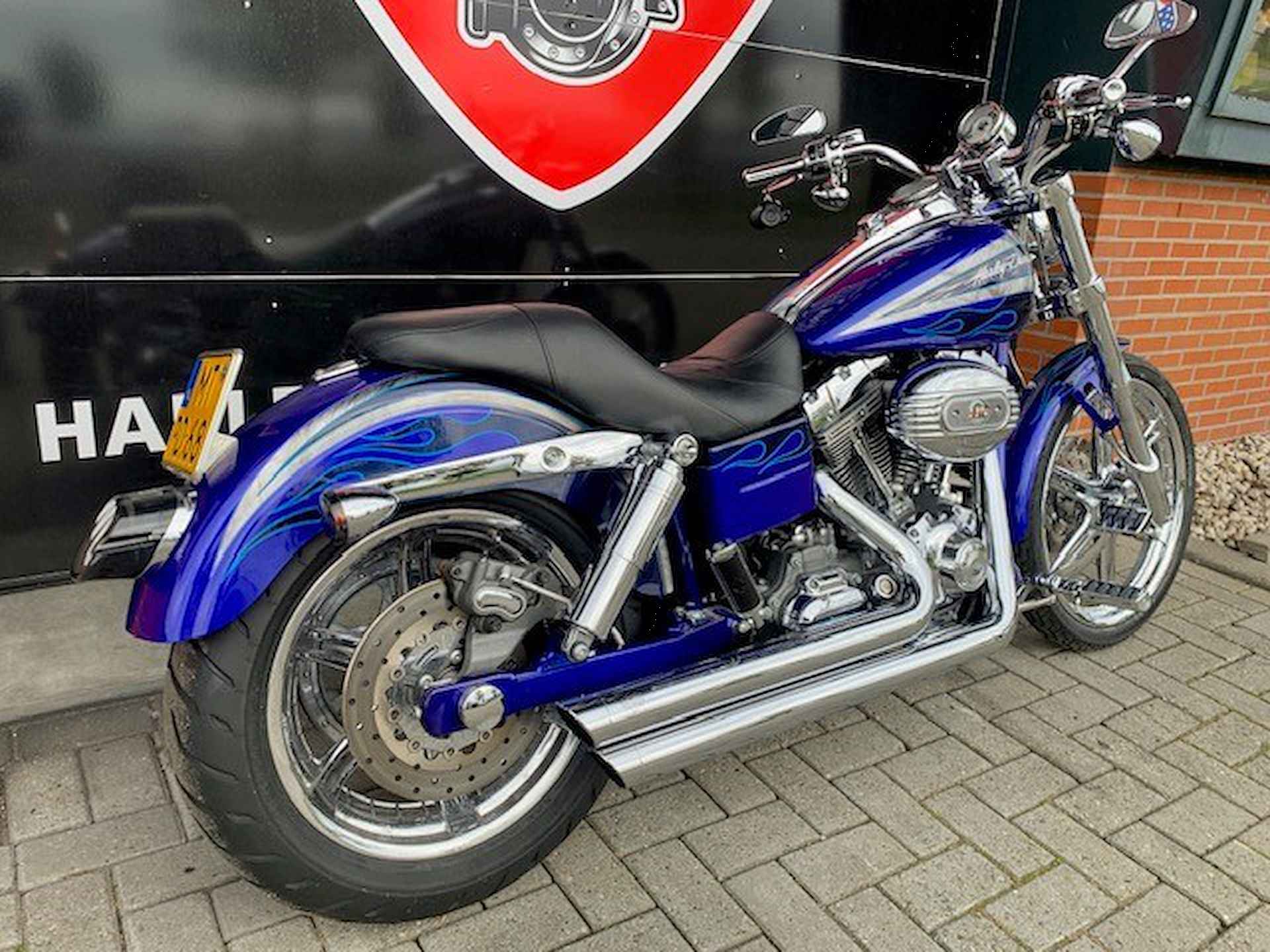 Harley-Davidson FXDSE2 DYNA CVO STREET FXDB - 6/18