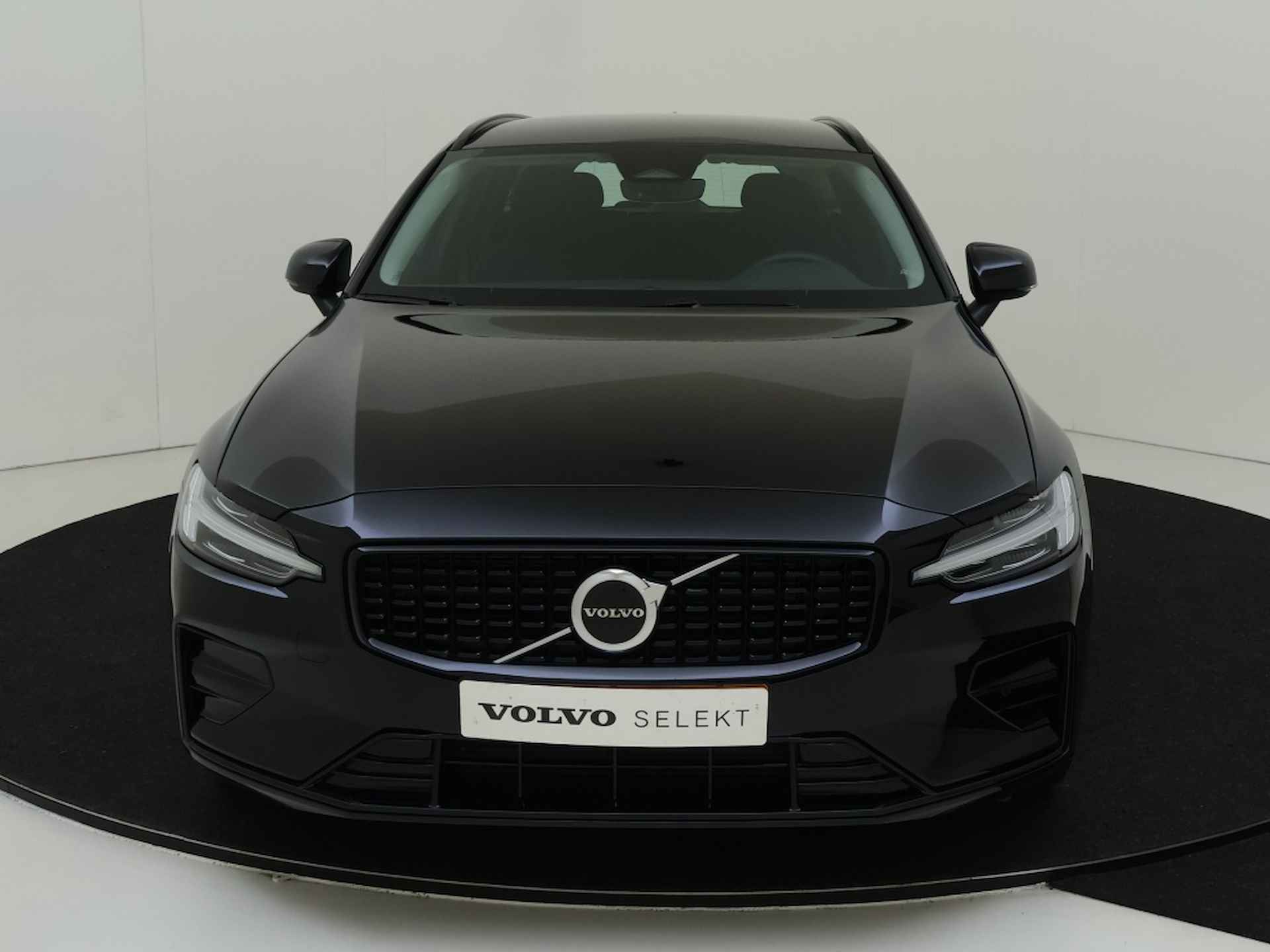 Volvo V60 B4 Plus Dark | Trekhaak | Dodehoekdetectie | - 3/35