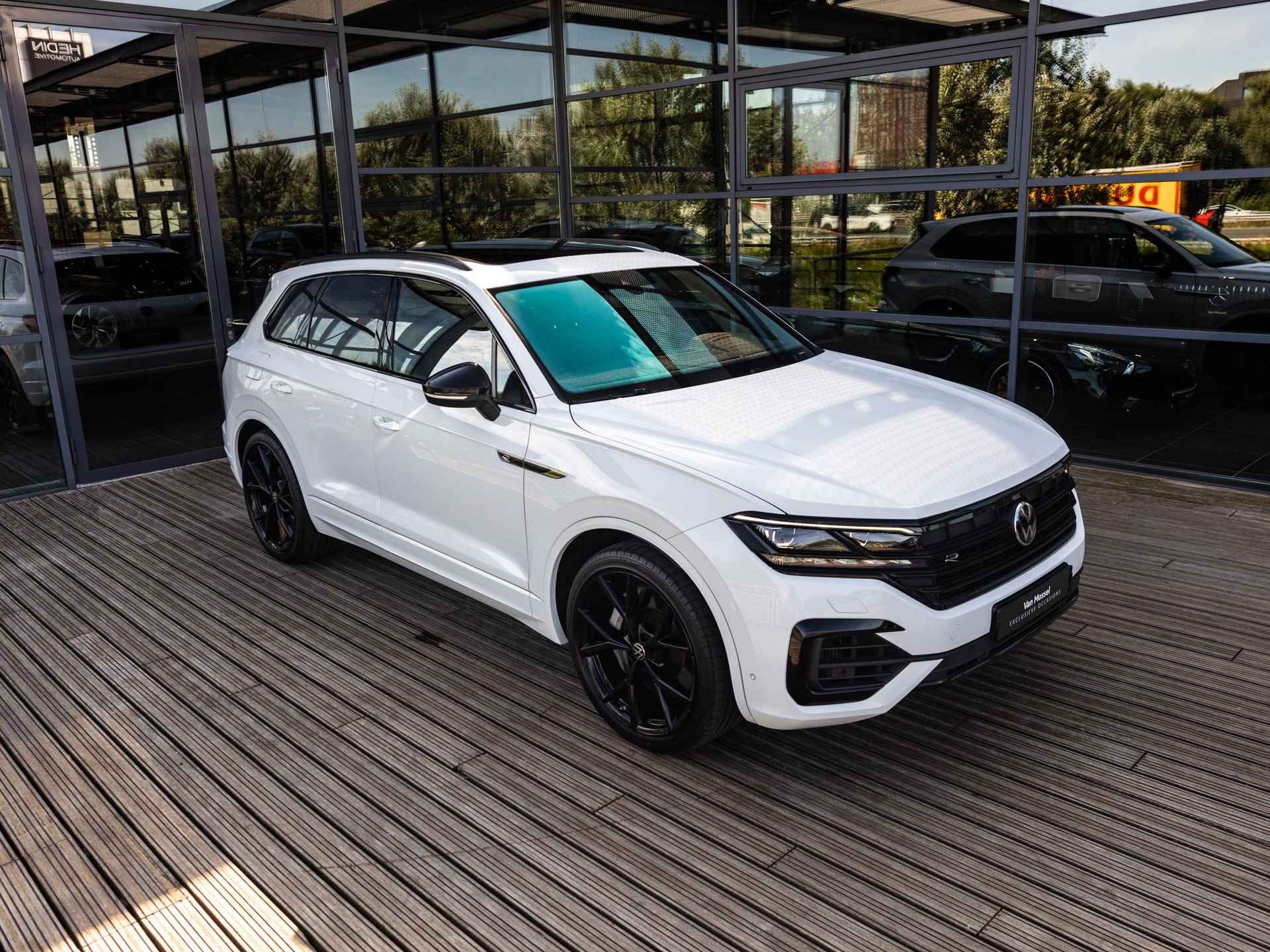 Volkswagen Touareg 3.0 TSi 4Motion R E-Hybrid | SOFTCLOSE | PANORAMA/SCHUIF-KANTELDAK | APPLE CARPLAY | MATRIX-LED | INNOVISIONDASHBOARD | 22" ESTORIL | BLACK STYLE | LUCHTVERING | - 44/54