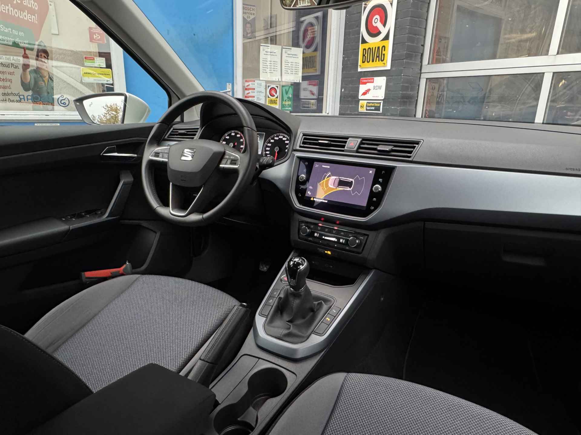 SEAT Arona 1.0 TSI Style Business Intense | Achteruitrijcamera | Trekhaak | Navigatie | Apple Carplay | Rijklaar + 12 Maand BOVAG Garantie - 6/55