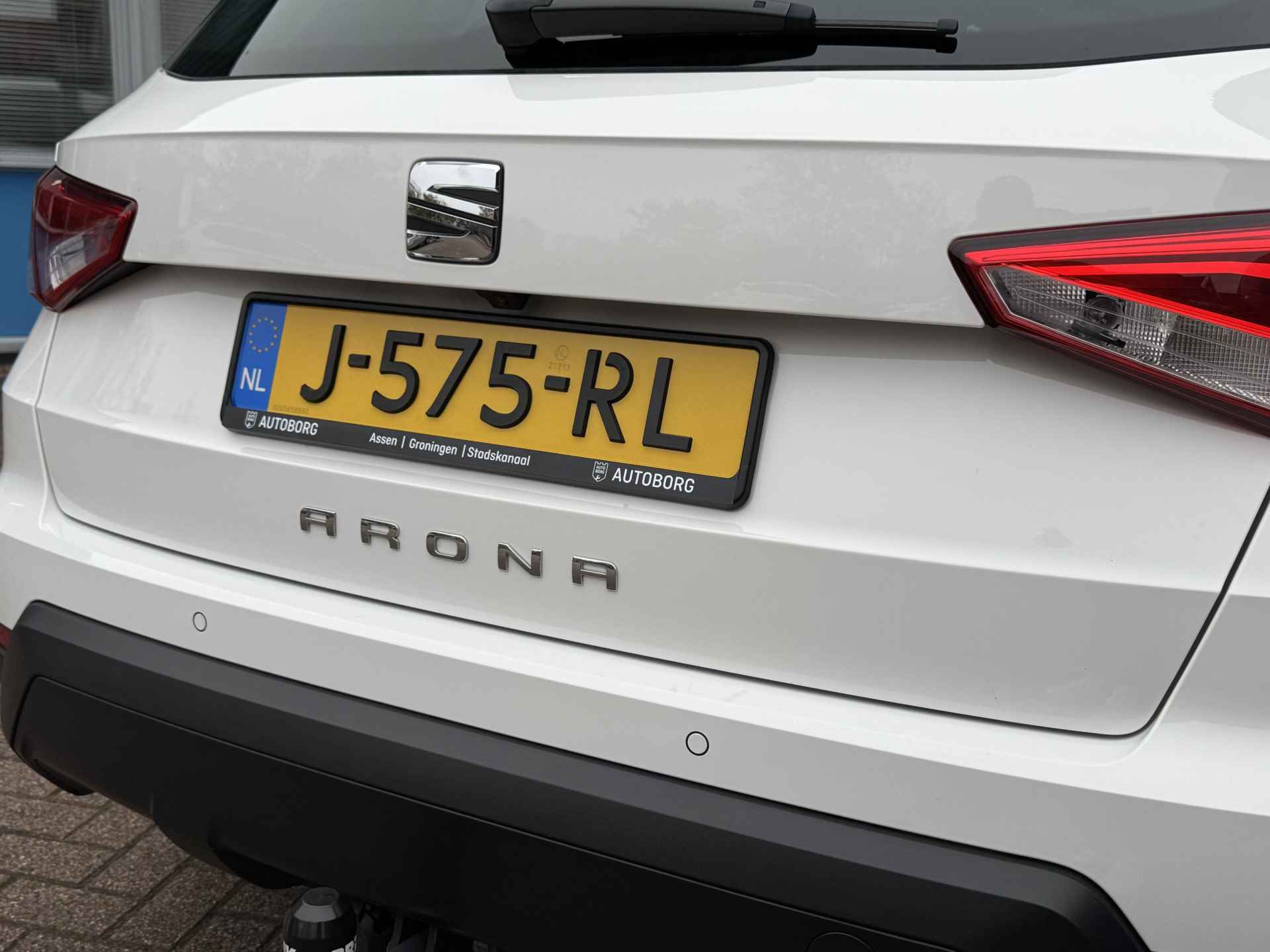 SEAT Arona 1.0 TSI Style Business Intense | Achteruitrijcamera | Trekhaak | Navigatie | Apple Carplay | Rijklaar + 12 Maand BOVAG Garantie - 47/55