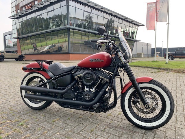 Harley-Davidson FXBB SOFTAIL STREETBOB 107''