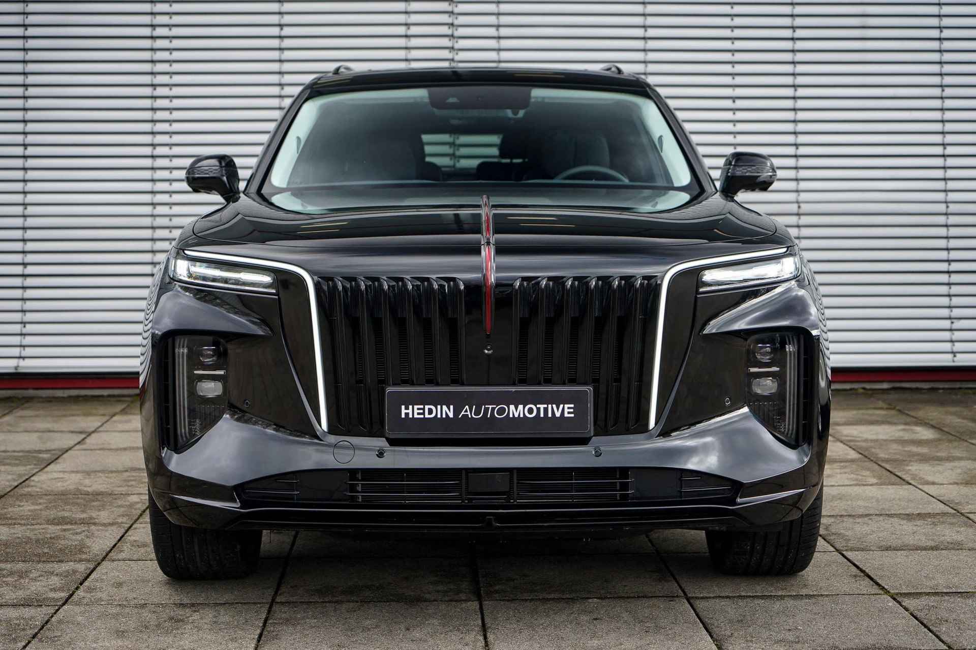 Hongqi  E-HS9 President 99 kWh | Black Edition | 22'' Glossy Black Velgen | Luchtvering | Massagestoelen + ventilatie en verwarming | 6 zitplaatsen | AWD | Panoramadak | Apple Carplay / Android Auto - 2/28