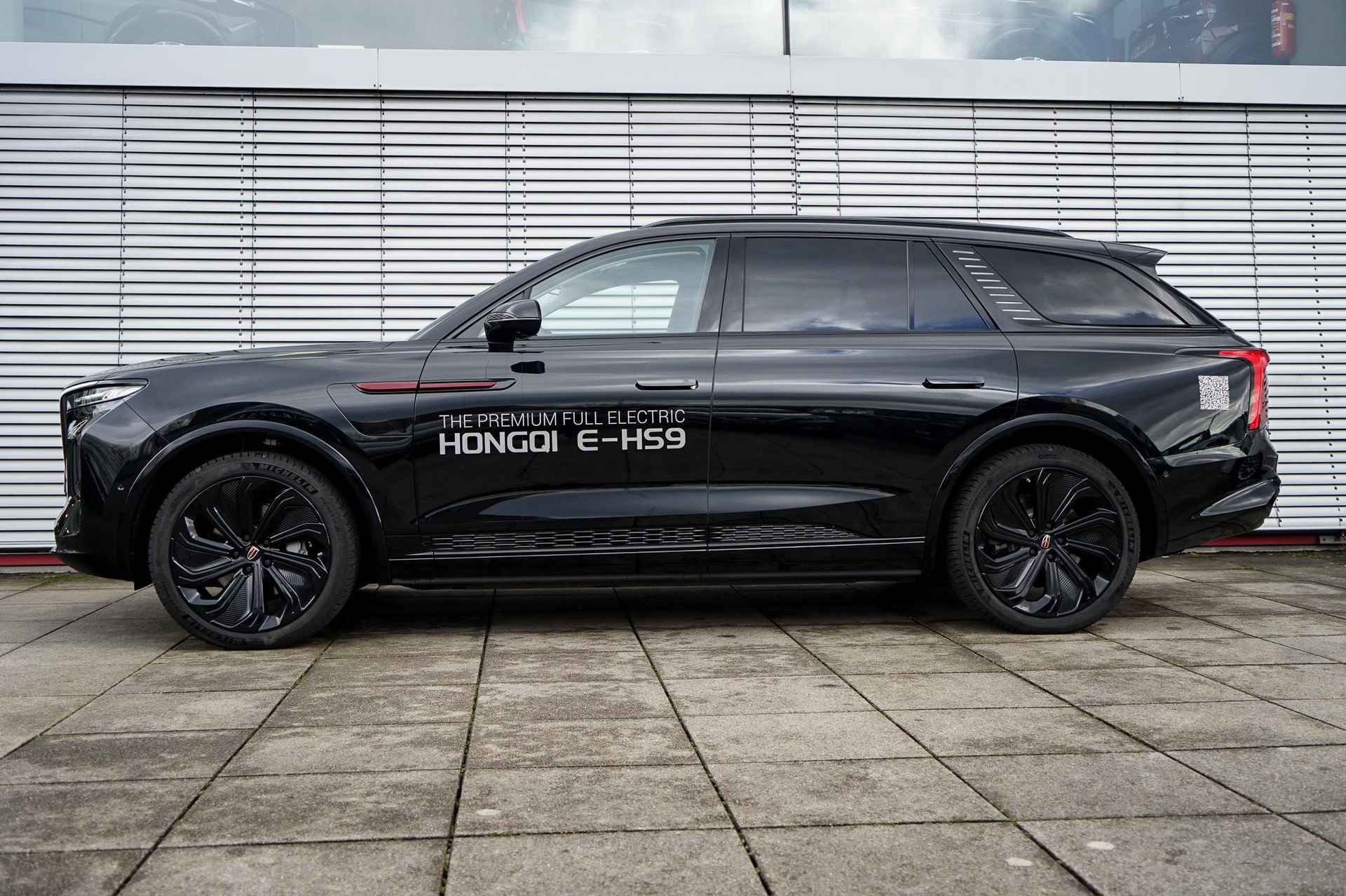 Hongqi  E-HS9 President 99 kWh | Black Edition | 22'' Glossy Black Velgen | Luchtvering | Massagestoelen + ventilatie en verwarming | 6 zitplaatsen | AWD | Panoramadak | Apple Carplay / Android Auto - 11/28