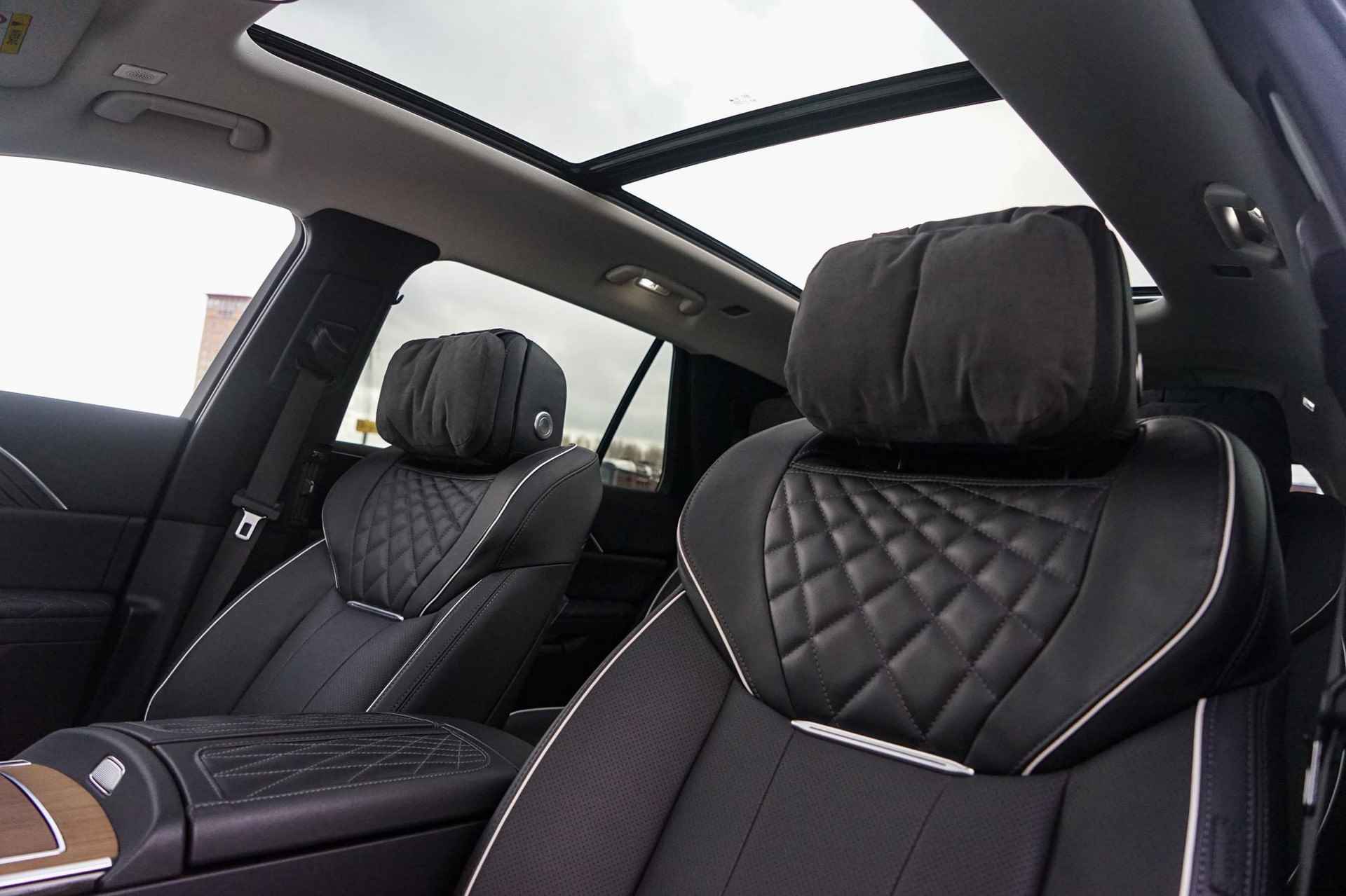 Hongqi  E-HS9 President 99 kWh | Black Edition | 22'' Glossy Black Velgen | Luchtvering | Massagestoelen + ventilatie en verwarming | 6 zitplaatsen | AWD | Panoramadak | Apple Carplay / Android Auto - 22/28