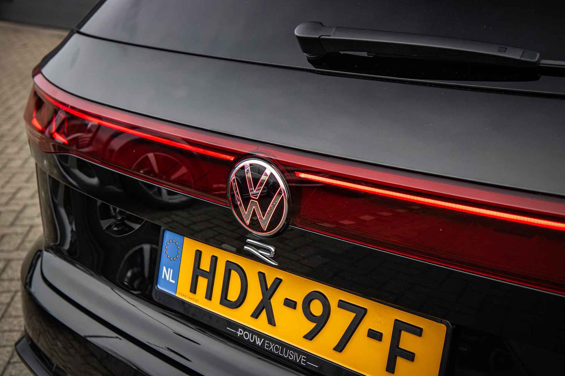 Volkswagen Touareg R 3.0 TSI 462PK eHybrid 4MOTION 462pk | Panoramadak | Stoelenpakket | Luchtvering | Servosluiting | 22'' LMV - 51/52