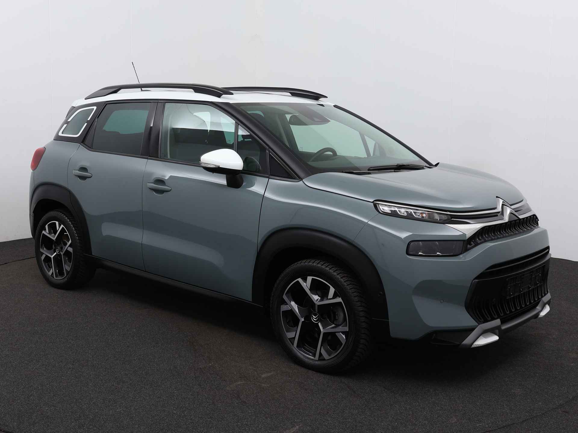 Citroën C3 Aircross 1.2 Turbo 130pk Automaat Shine | Rijklaar | Panorama dak | Keyless entry | - 11/27