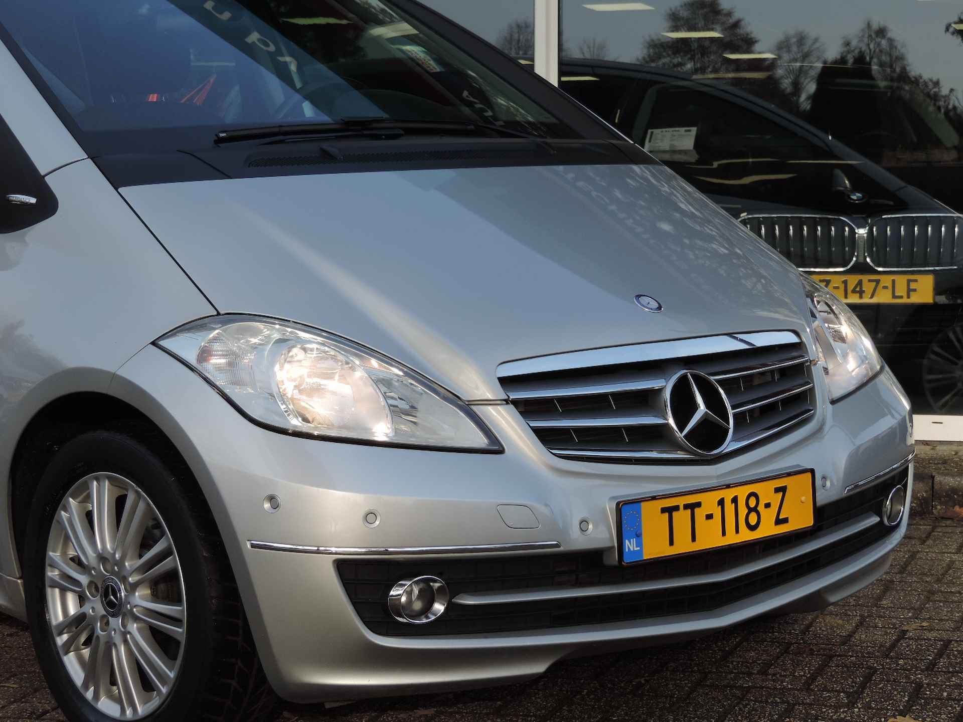 Mercedes-Benz A-Klasse 160 Elegance Automaat - Airco | Nav | PDC v+a | Stoelverw. - 9/35