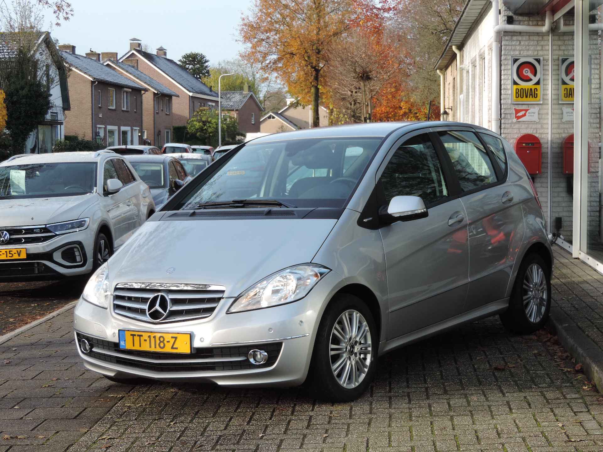 Mercedes-Benz A-Klasse 160 Elegance Automaat - Airco | Nav | PDC v+a | Stoelverw. - 16/35