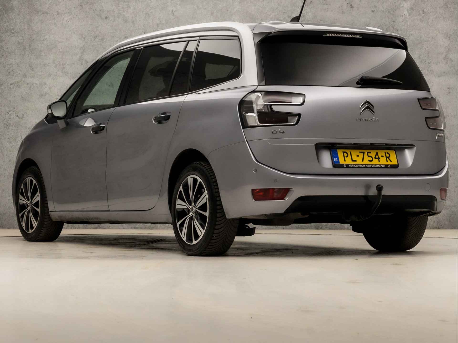 Citroën Grand C4 Picasso 1.2 PureTech Sport 7 Persoons Automaat (APPLE CARPLAY, NAVIGATIE, CAMERA, STOELVERWARMING, MASSAGE, SPORTSTOELEN, TREKHAAK, GETINT GLAS, CRUISE, NIEUWE APK, NIEUWSTAAT) - 3/33