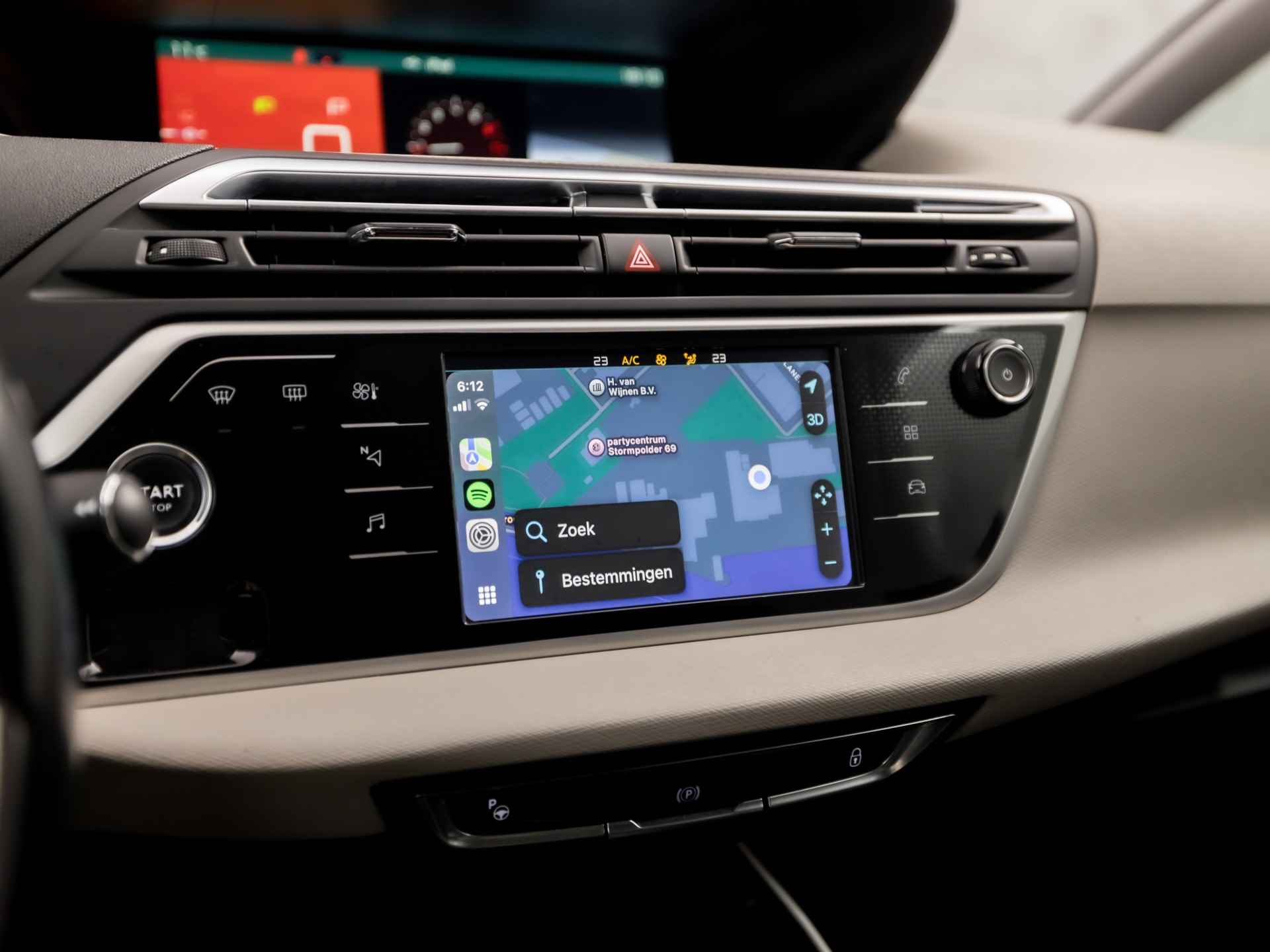 Citroën Grand C4 Picasso 1.2 PureTech Sport 7 Persoons Automaat (APPLE CARPLAY, NAVIGATIE, CAMERA, STOELVERWARMING, MASSAGE, SPORTSTOELEN, TREKHAAK, GETINT GLAS, CRUISE, NIEUWE APK, NIEUWSTAAT) - 24/33