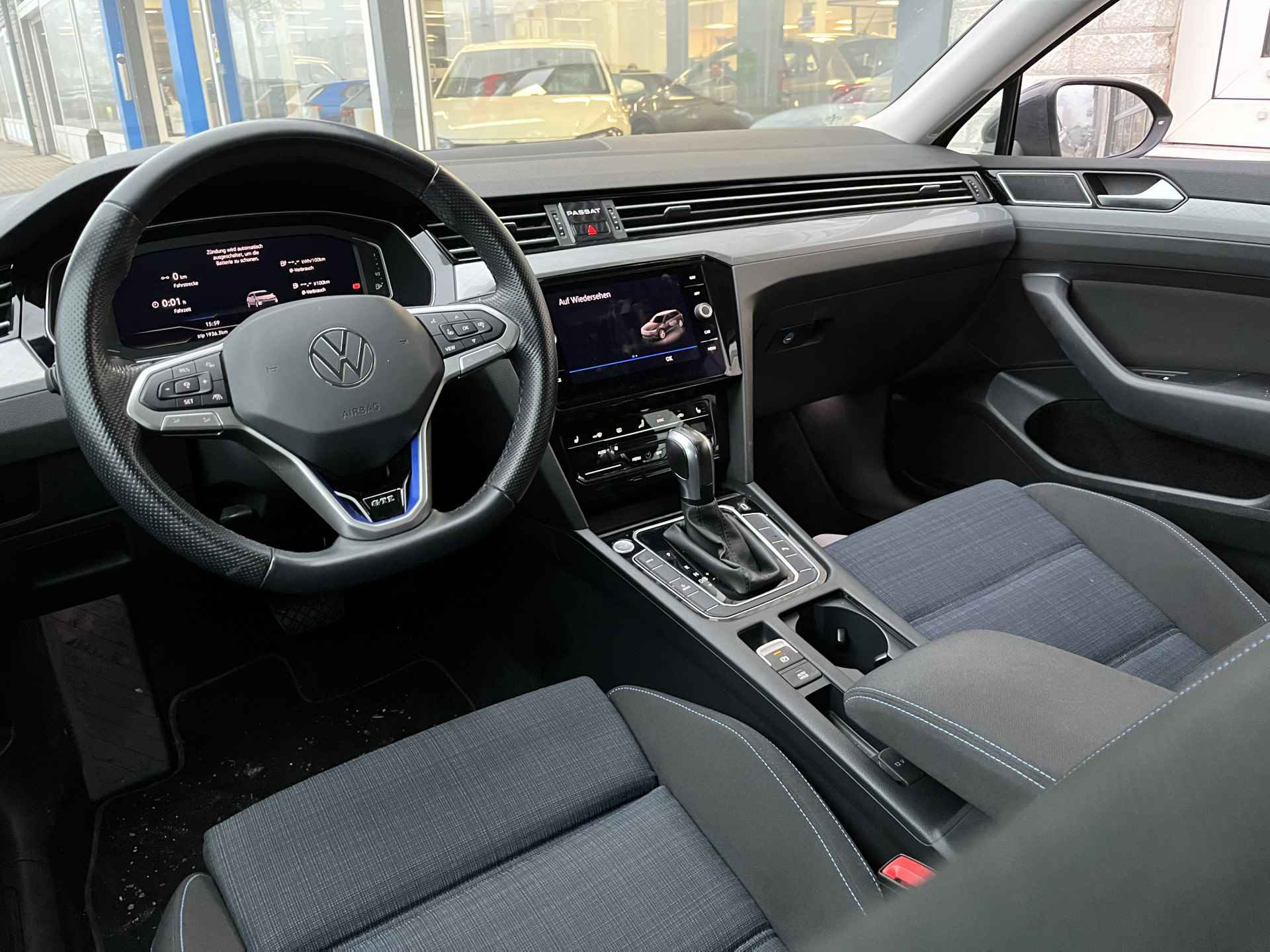 Volkswagen Passat Variant 1.4 TSI PHEV GTE Business / AUTOMAAT/ CAMERA/ PARK. SENSOREN/ LED/ ERGO COMFORT/ STOELVERWARM./ DIGITAL DASHBOARD/ ADAPT. CRUISE/ APP-CONNECT/ NAVI/ CLIMA/ DAB/ 17" LMV - 8/25