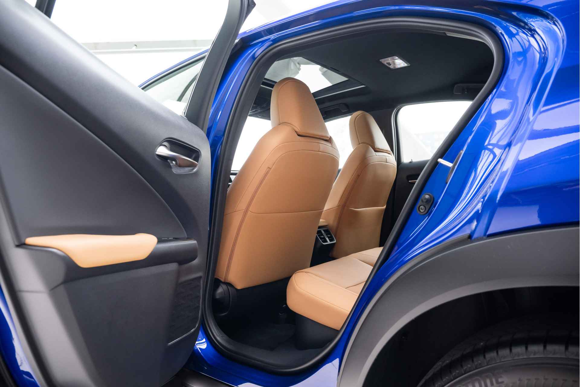 Lexus UX 250h F Sport Design | Schuif-Kanteldak | Voorstoelen verwarmd | Apple Carplay | - 14/47