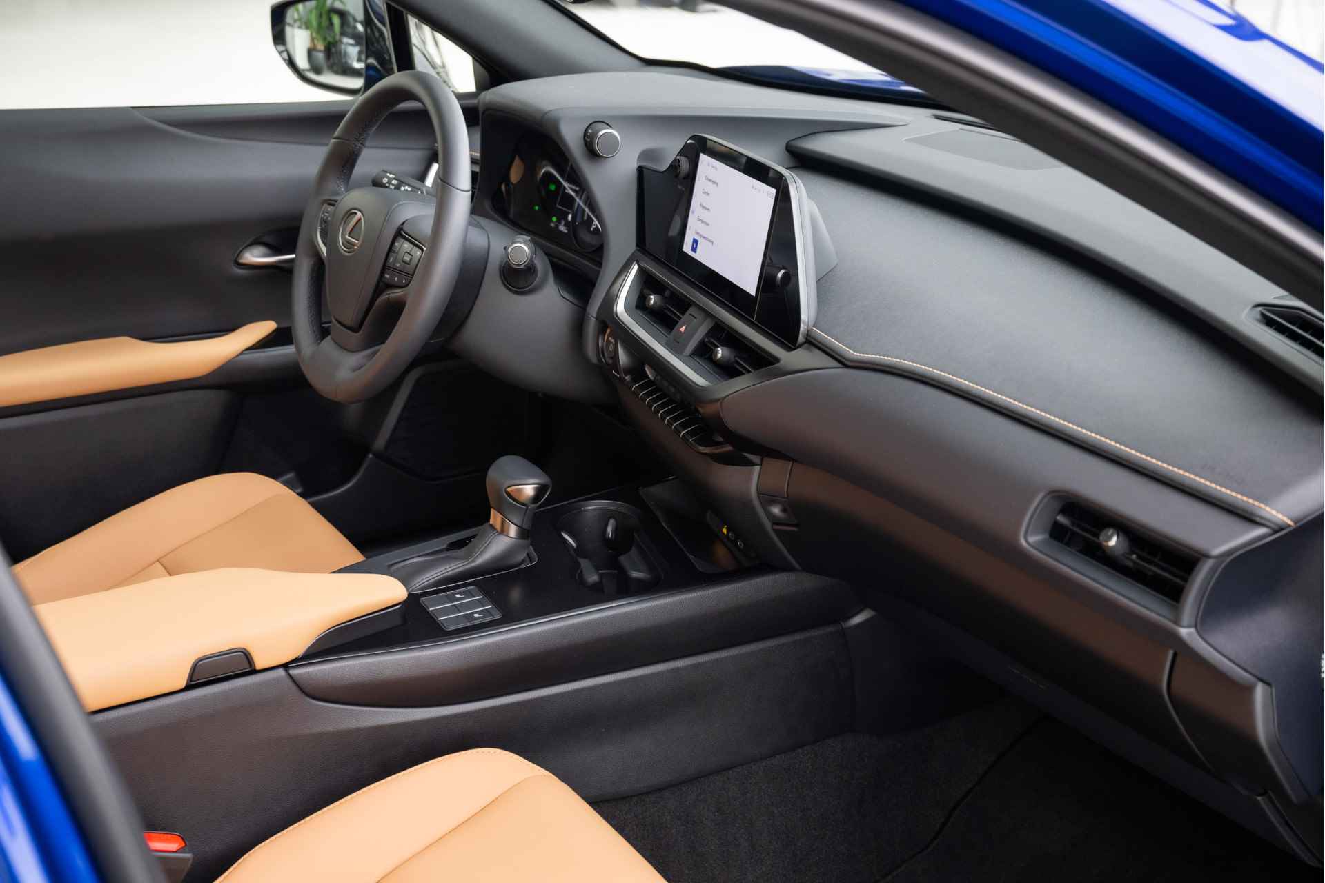 Lexus UX 250h F Sport Design | Schuif-Kanteldak | Voorstoelen verwarmd | Apple Carplay | - 24/47