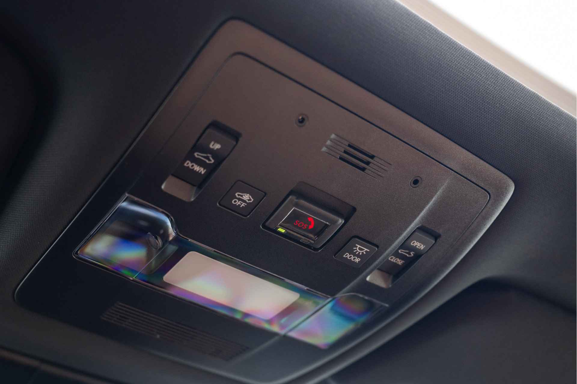 Lexus UX 250h F Sport Design | Schuif-Kanteldak | Voorstoelen verwarmd | Apple Carplay | - 28/47