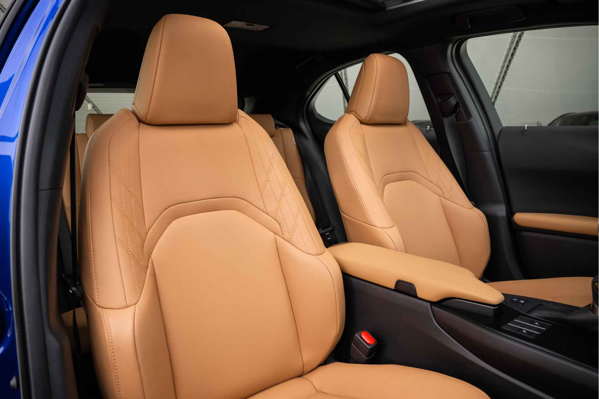 Lexus UX 250h F Sport Design | Schuif-Kanteldak | Voorstoelen verwarmd | Apple Carplay | - 44/47