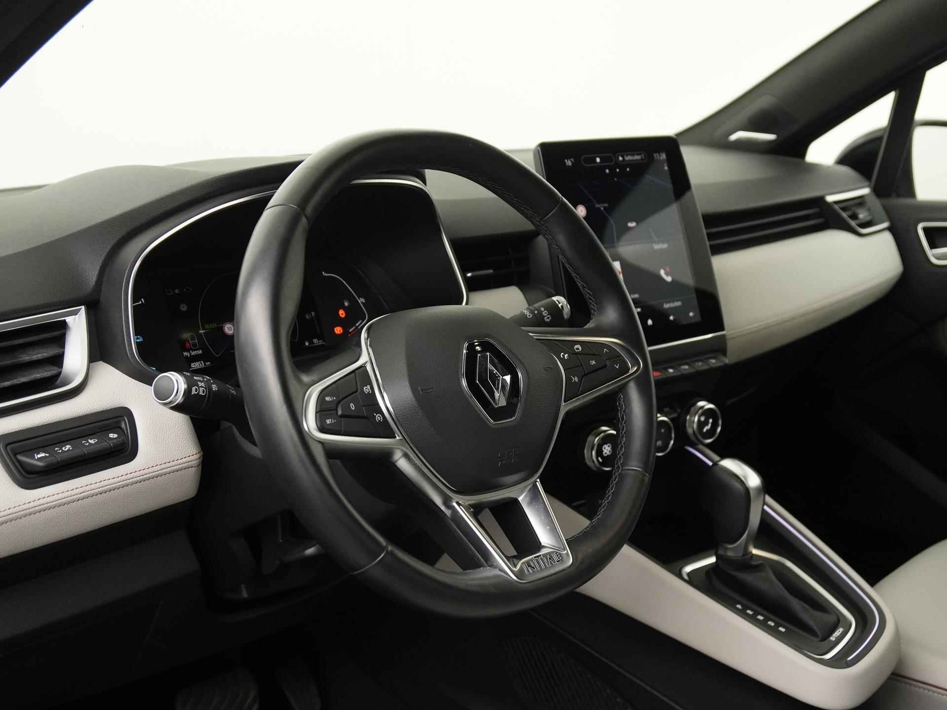 Renault Clio 1.6 E-Tech Hybrid 140 Initiale Paris | Leder | Bose|  360 camera | Park assist |  Zondag Open! - 32/37