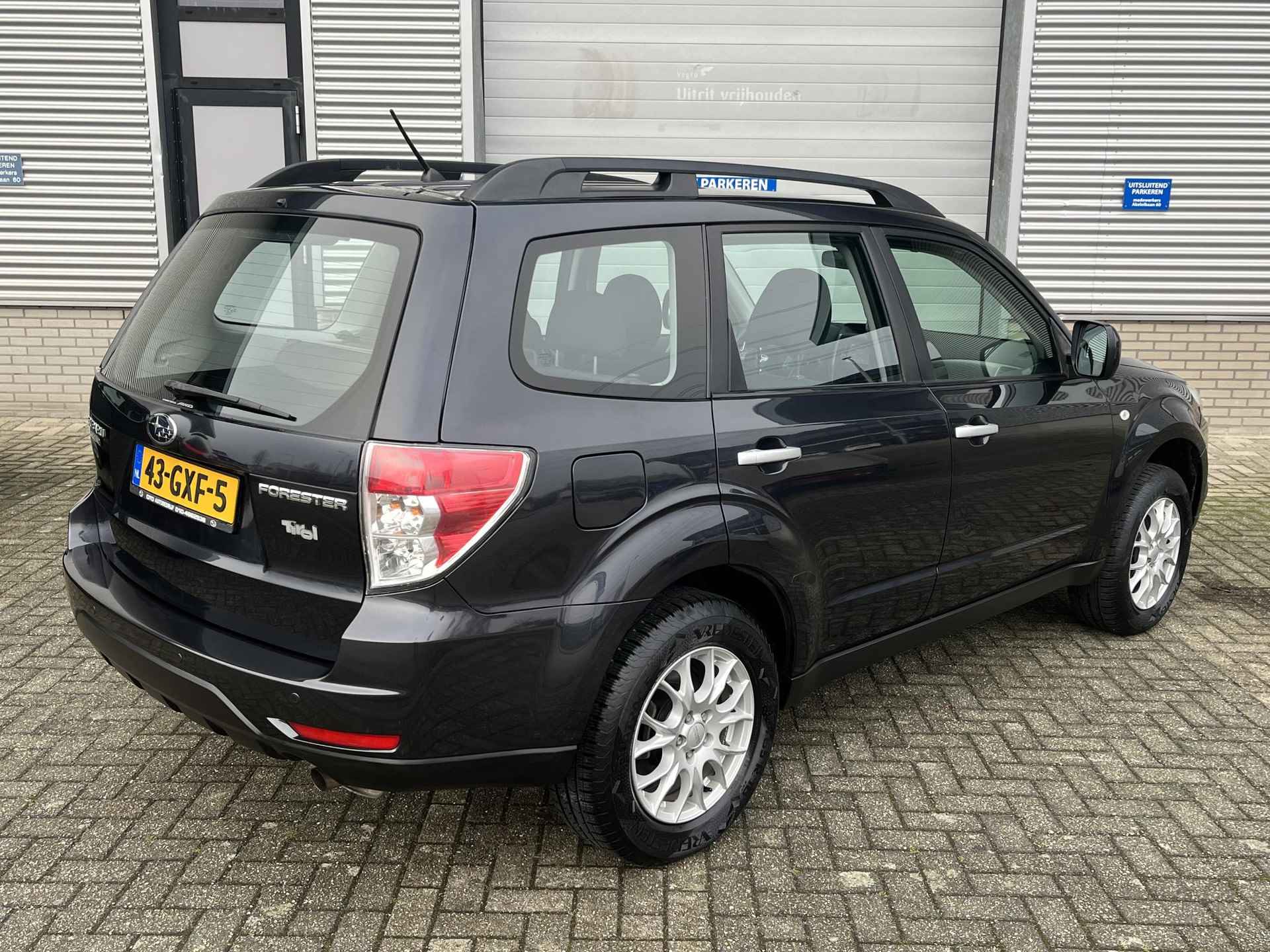 Subaru Forester 2.0 Luxury | All seasonbanden | Dealeronderhouden!!| Lage km stand| Keurige auto! - 4/26