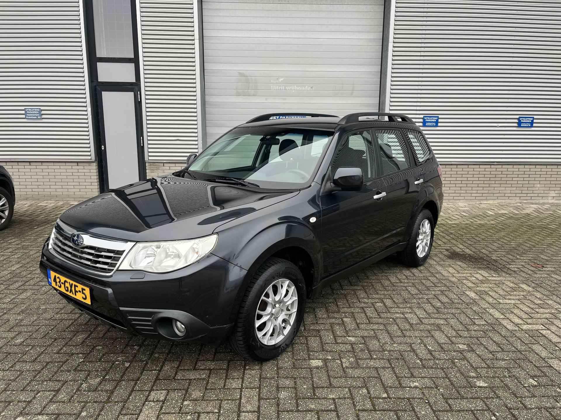 Subaru Forester 2.0 Luxury | All seasonbanden | Dealeronderhouden!!| Lage km stand| Keurige auto! - 5/26