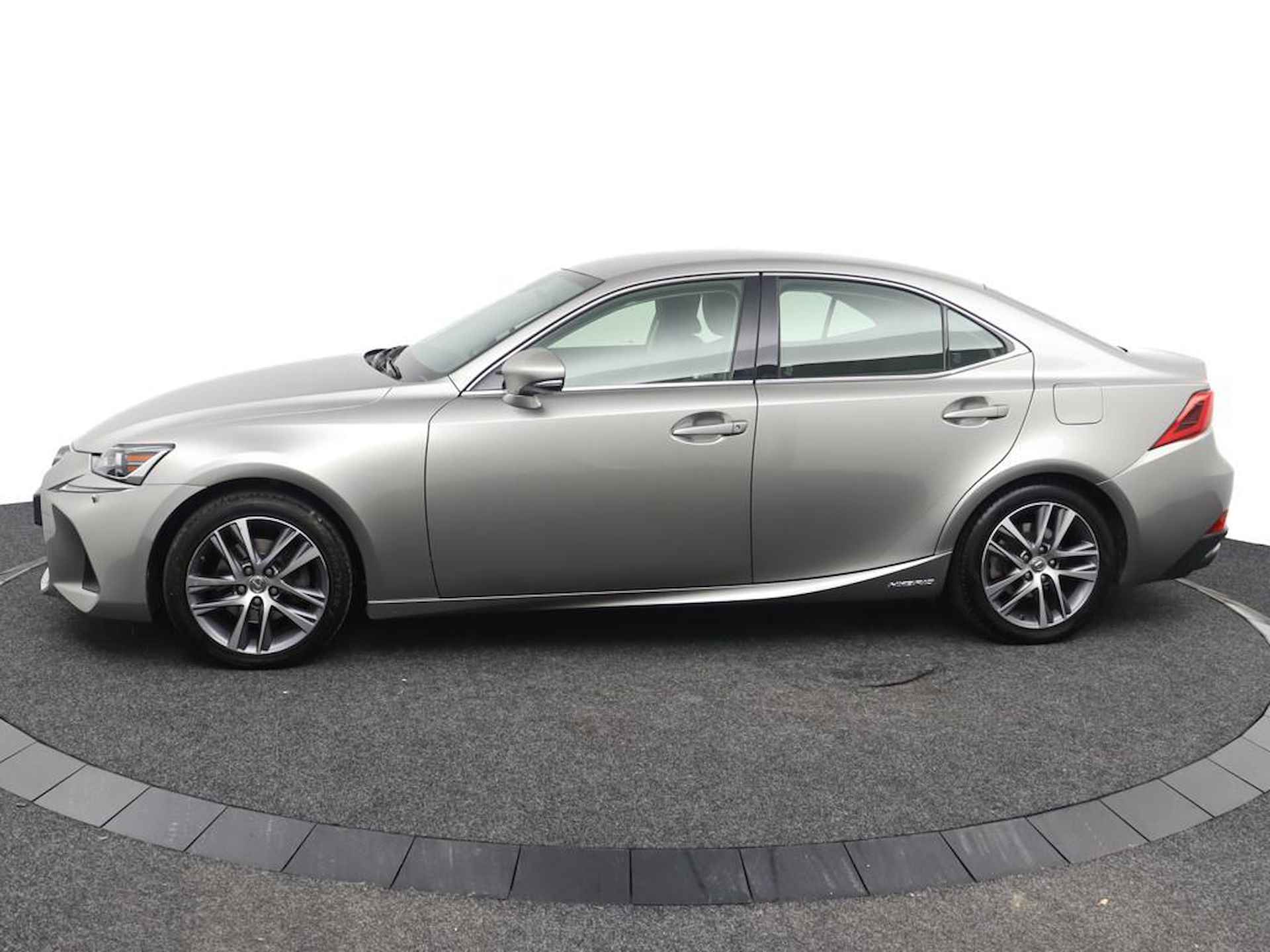 Lexus IS 300h Hybrid Business Line | Stoelverwarming | Regensensor | Achteruitrijcamera - 3/42